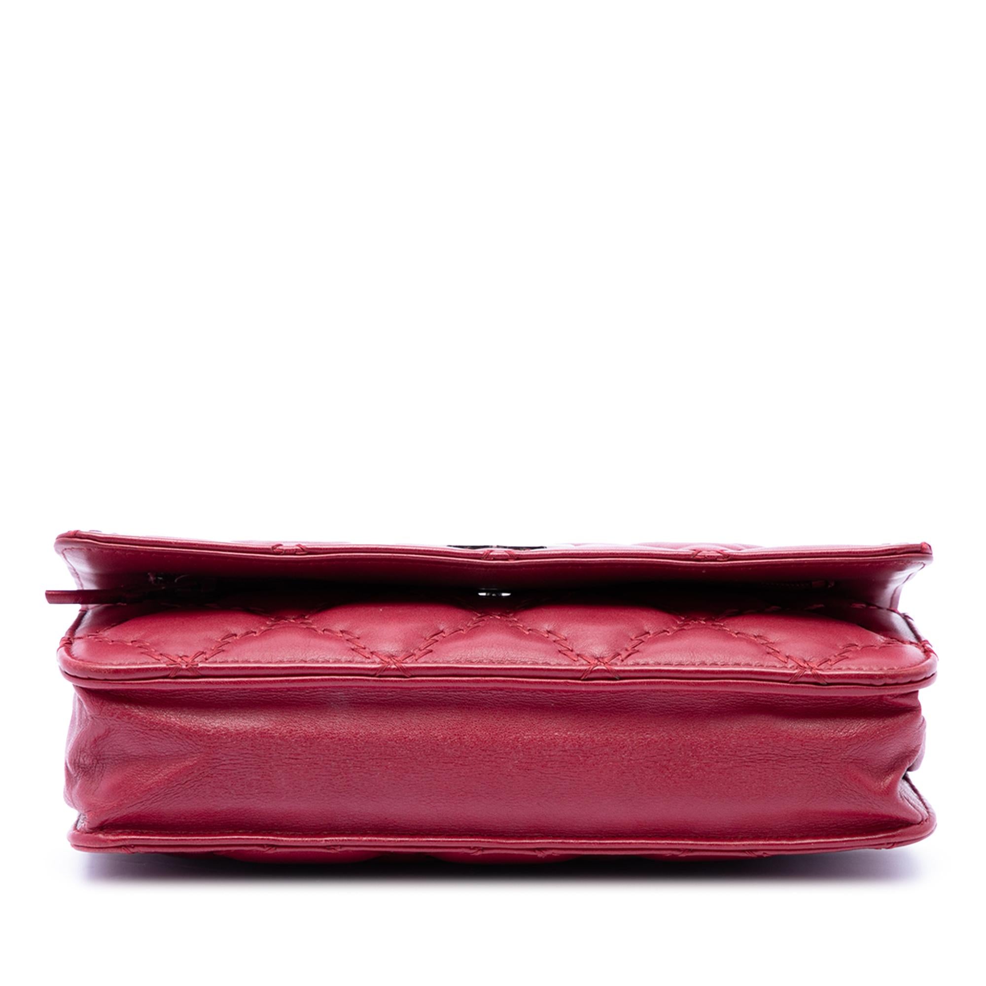 Chanel CC Quilted Calfskin Double Stitch Hamptons Wallet on Chain