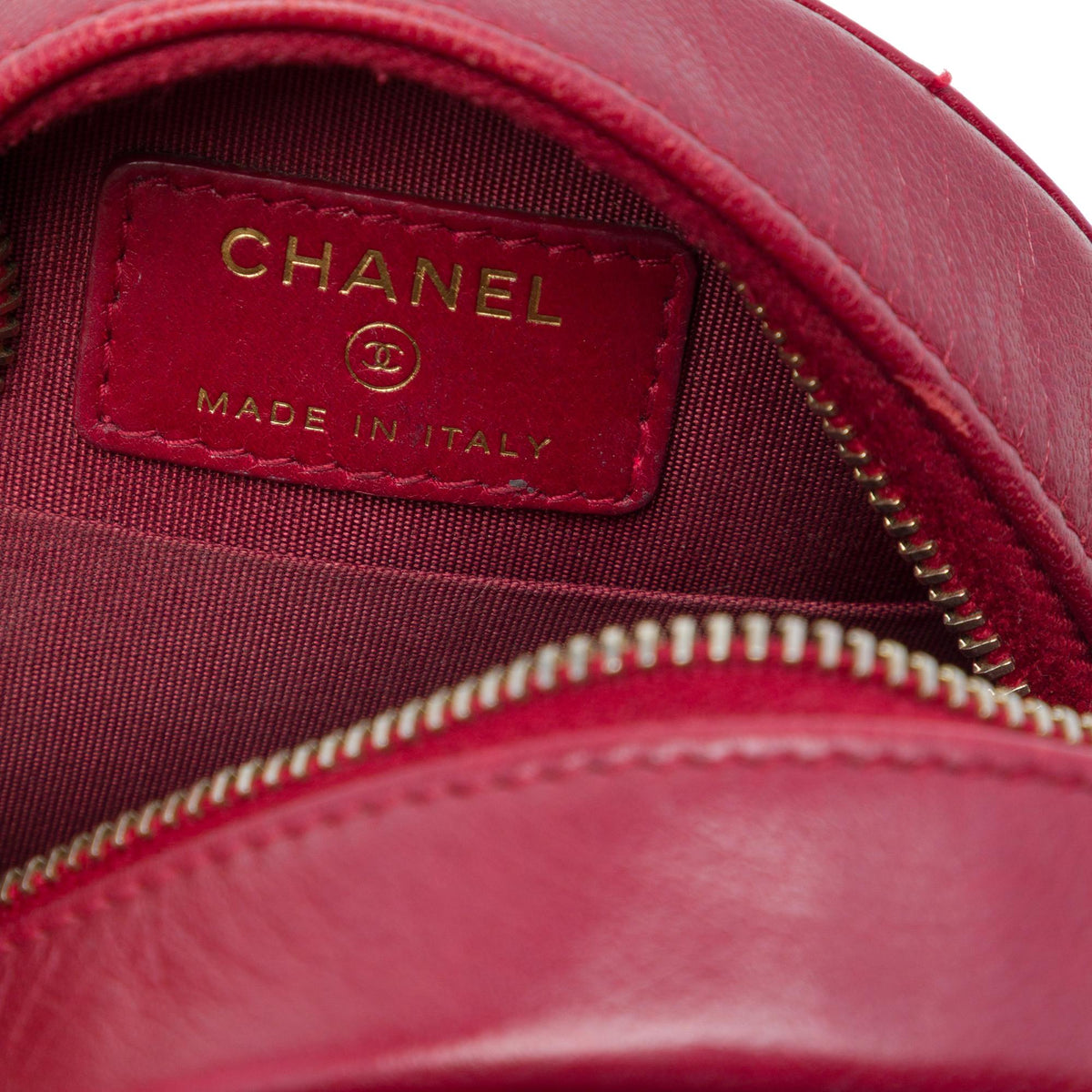 Chanel CC Quilted Lambskin Round Clutch with Chain