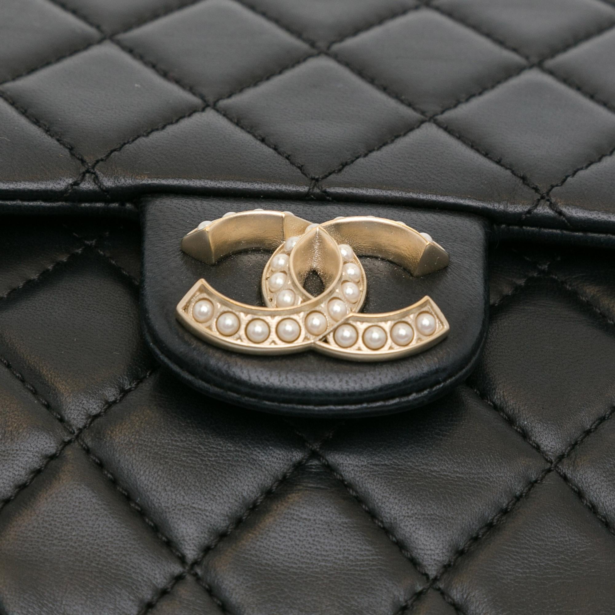 Chanel CC Quilted Lambskin Westminster Pearl Flap (SHG-gi93nx)