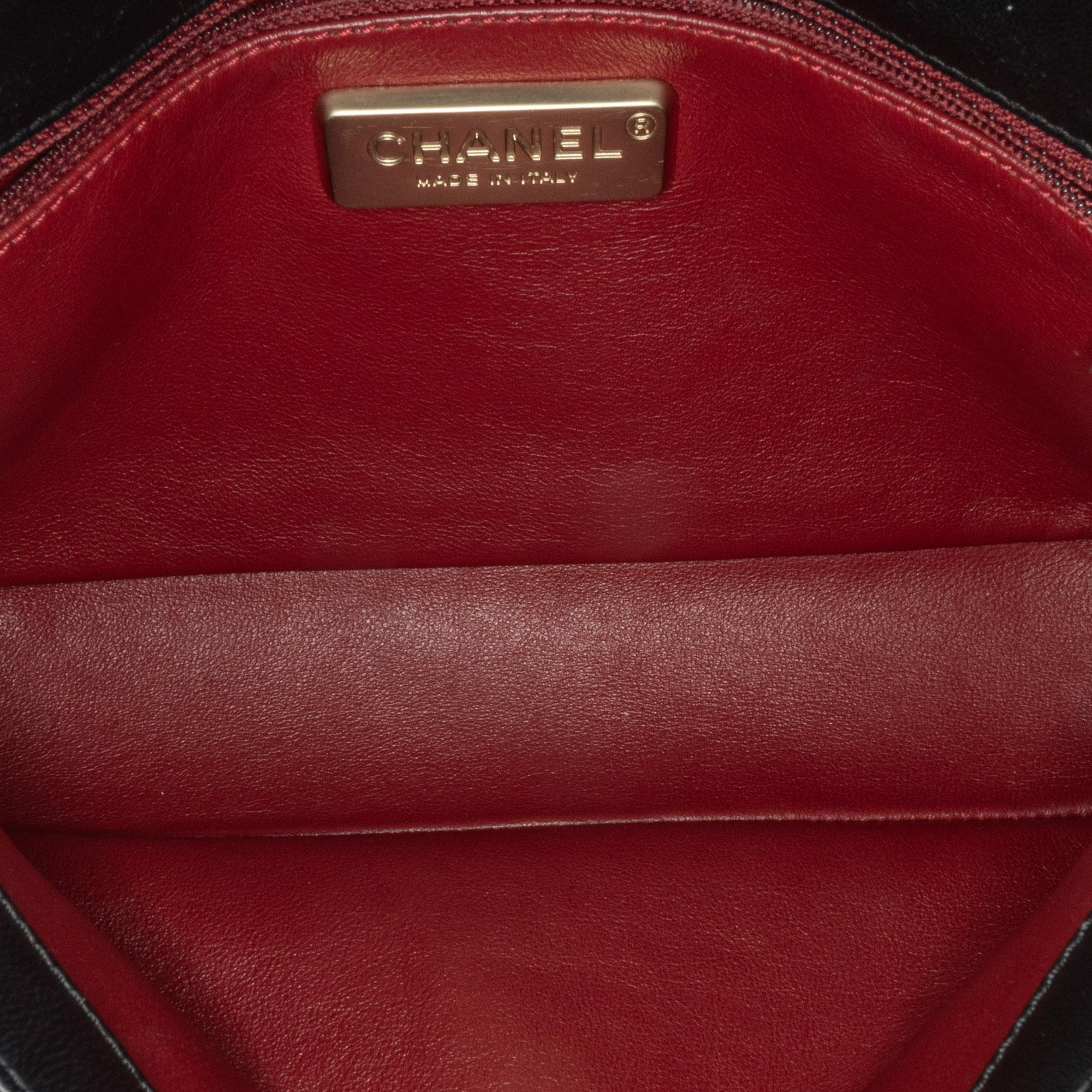 Chanel CC Quilted Lambskin Westminster Pearl Flap (SHG-gi93nx)