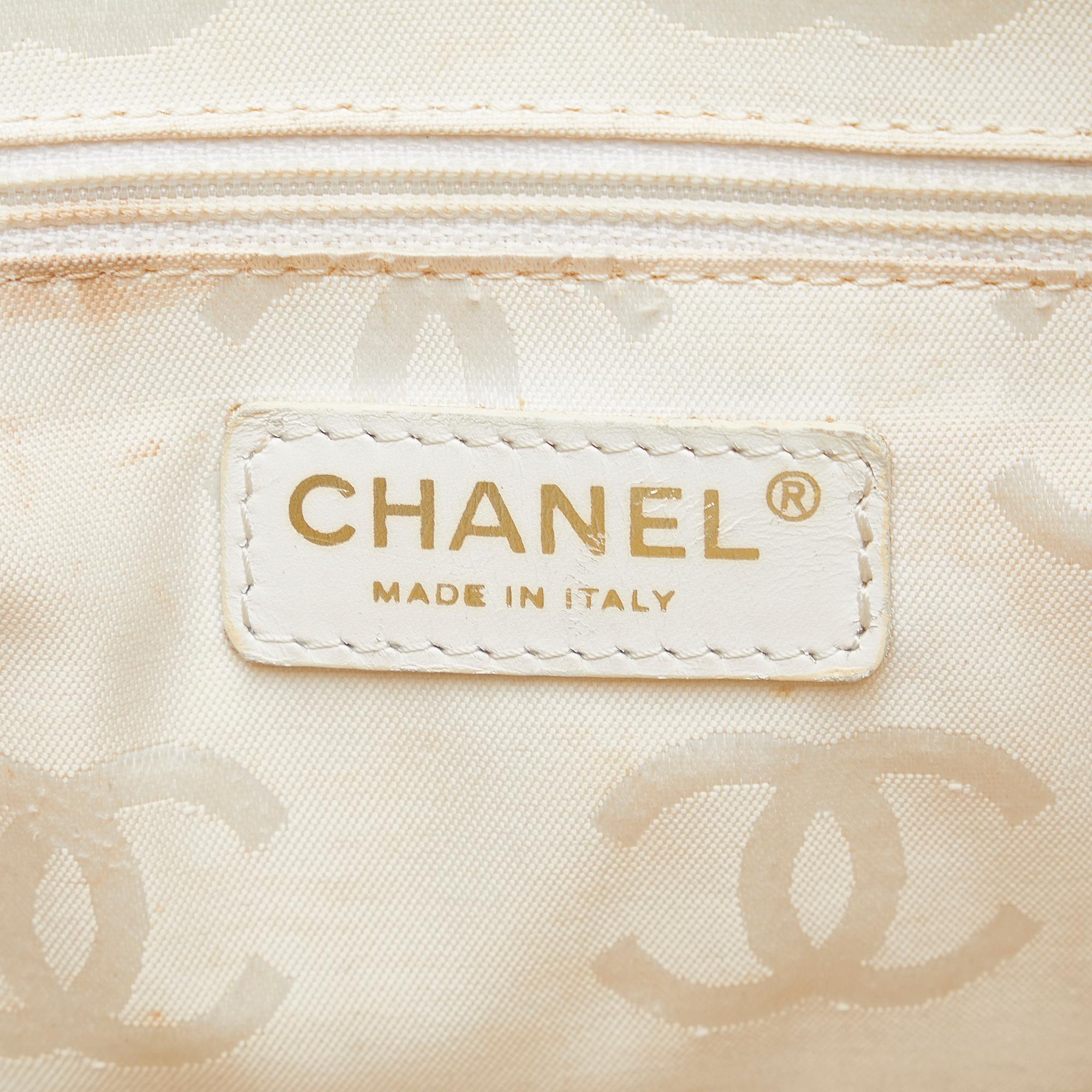 Chanel CC Wild Stitch Handbag (SHG-5IXpDV)