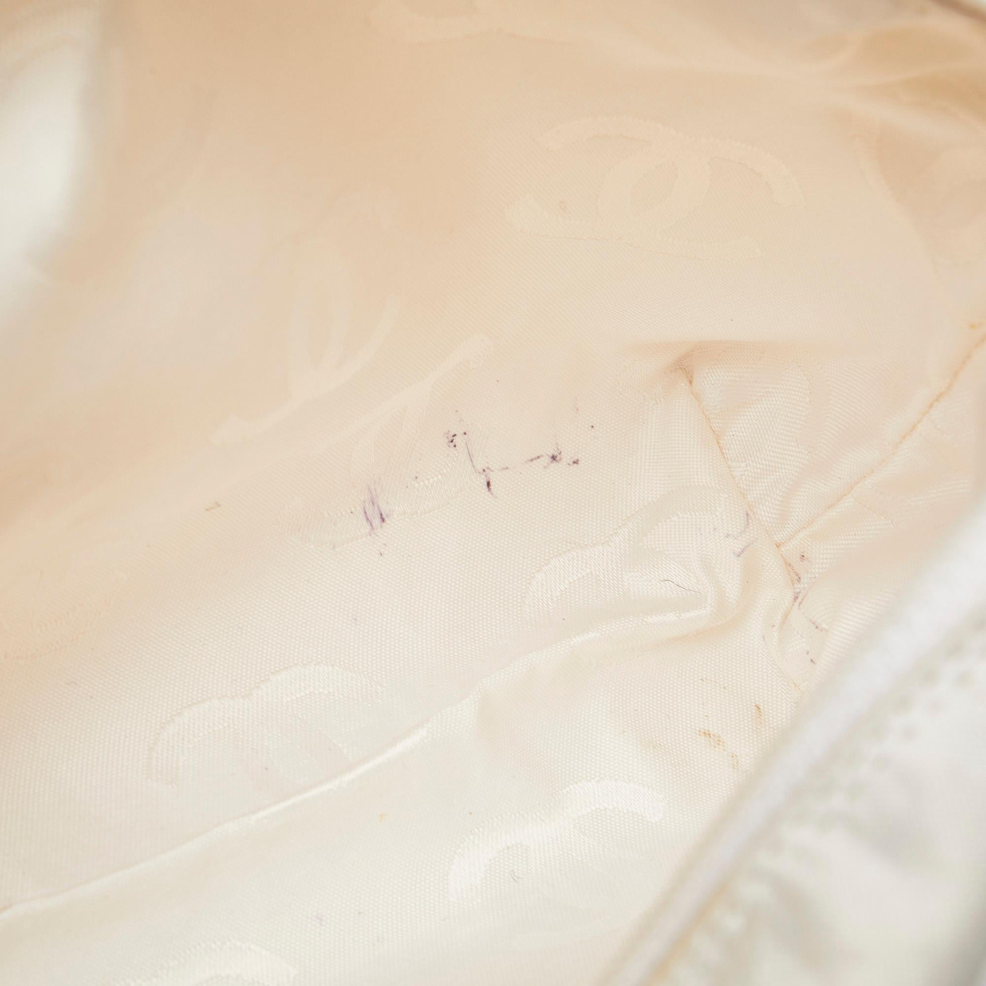 Chanel CC Wild Stitch Handbag (SHG-5IXpDV)