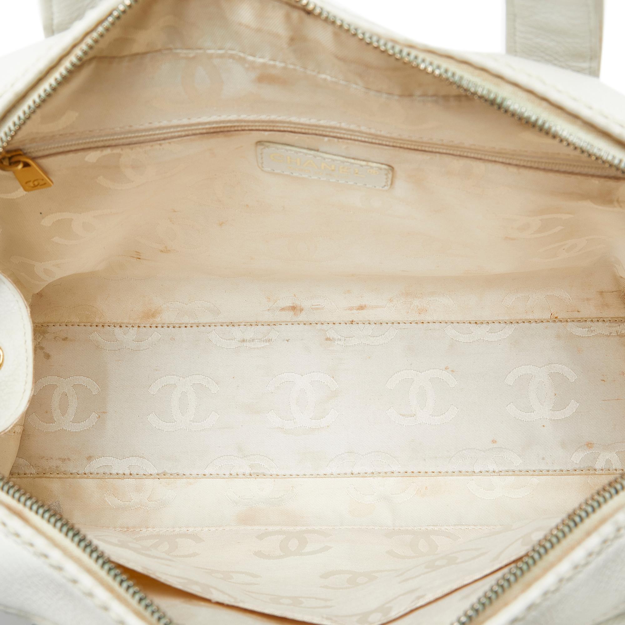 Chanel CC Wild Stitch Handbag (SHG-5IXpDV)