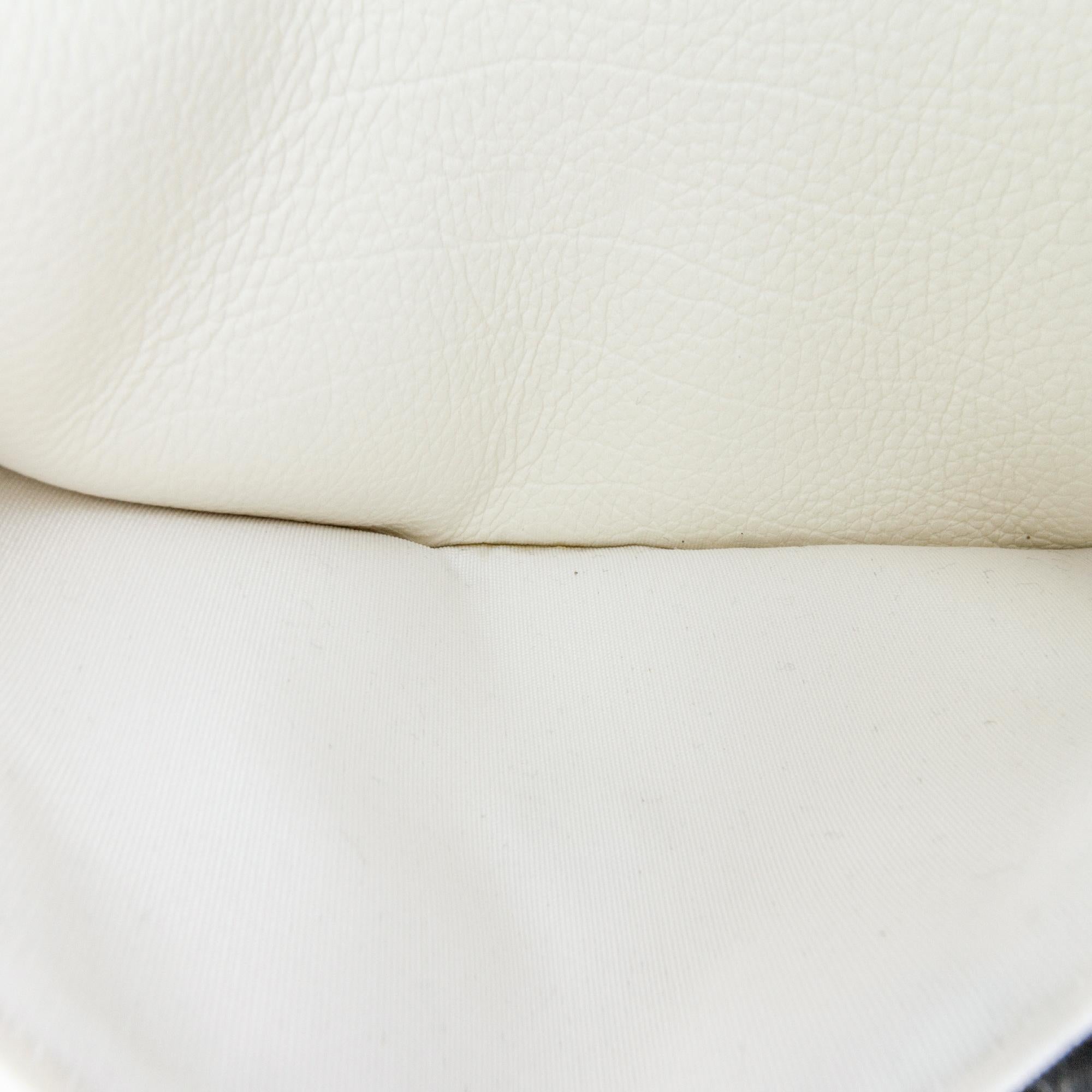 Chanel Calfskin Crochet 19 Wallet On Chain