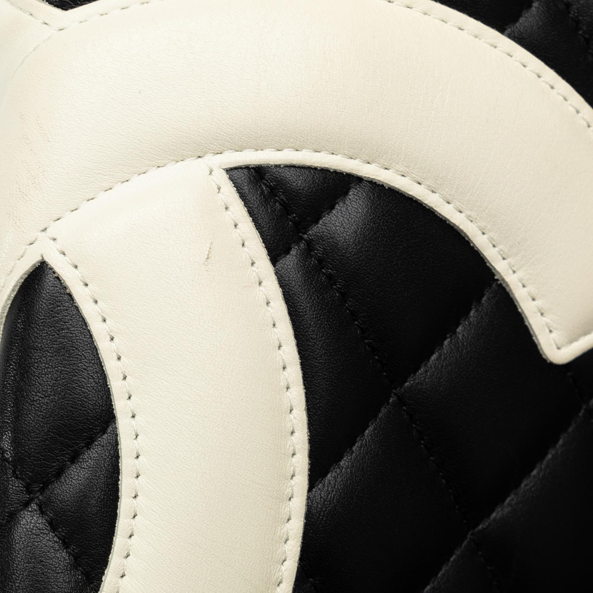 Chanel Cambon Ligne Flat Tote (SHG-s5mH2f)