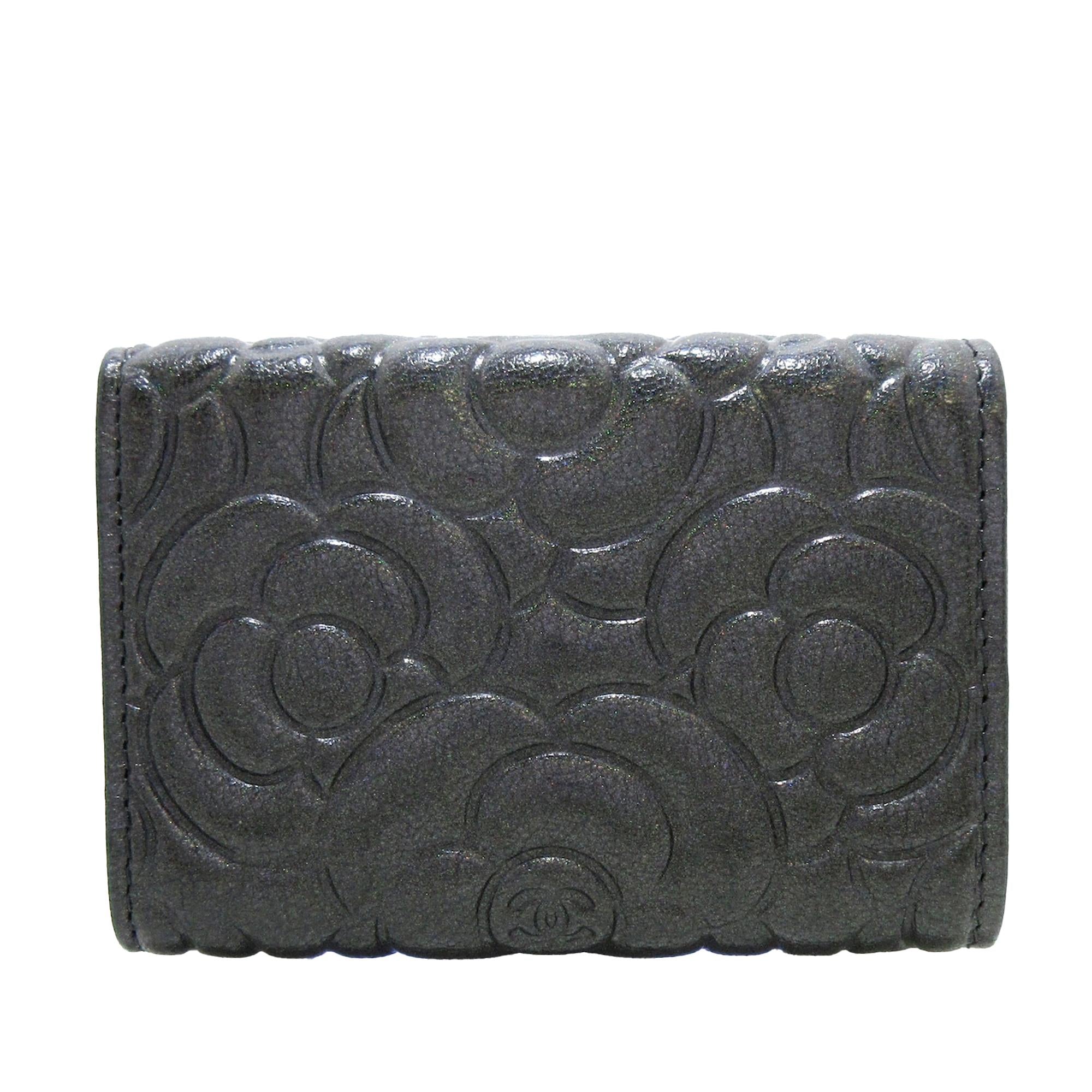 Chanel Camellia Goatskin Trifold Wallet (SHG-aIF3CD)
