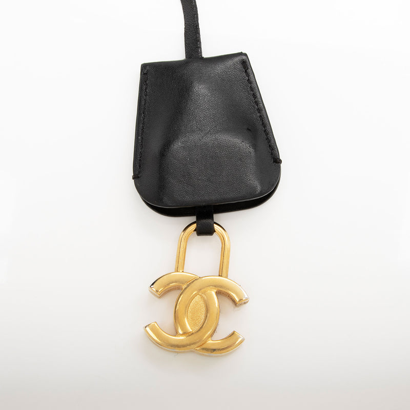 Chanel Caviar Leather CC Filigree Small Vanity Case (SHF-v02lq3)