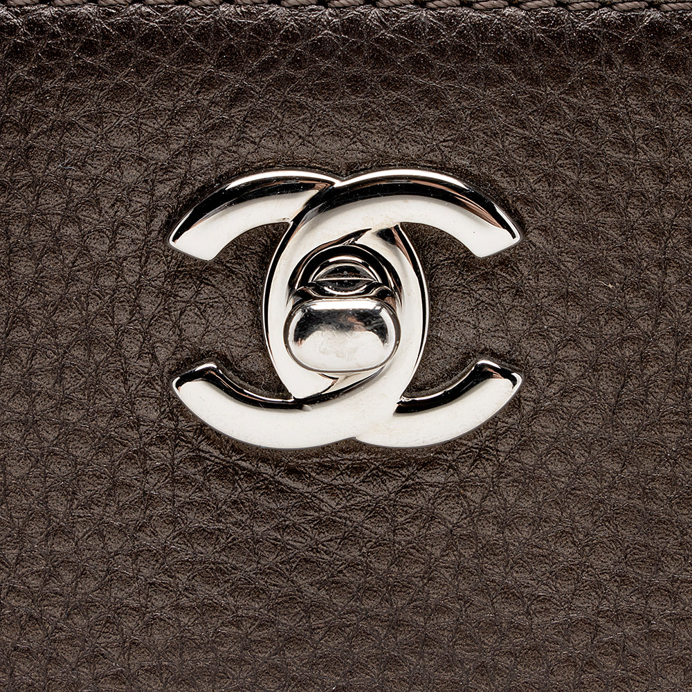 Chanel Metallic Leather Cerf Classic Executive Small Tote (SHF-15194)