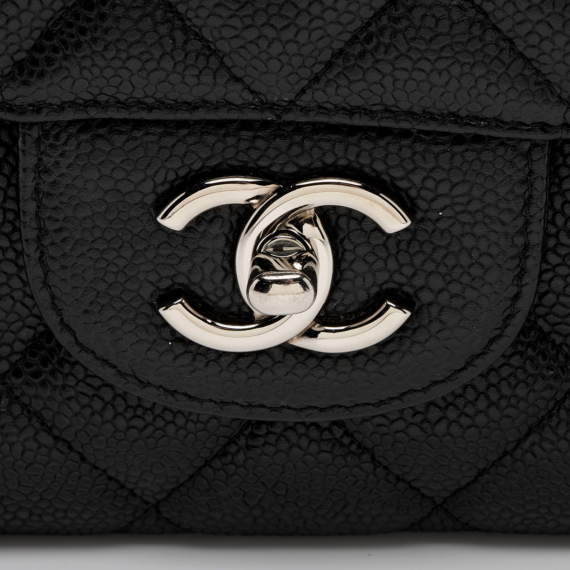 Chanel Caviar Leather Classic Jumbo Single Flap Bag (SHF-LHfnsx)