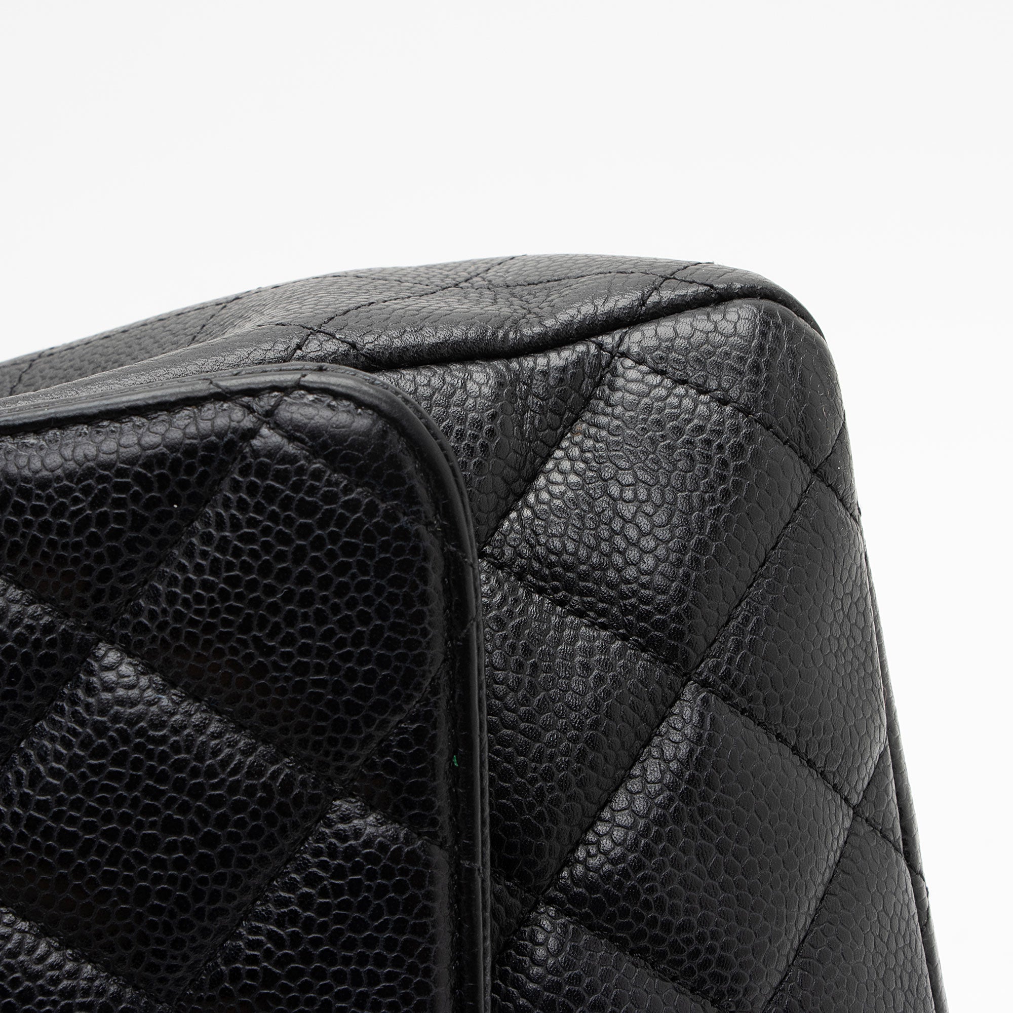 Chanel Caviar Leather Classic Maxi Single Flap Bag (SHF-tdUQSa)