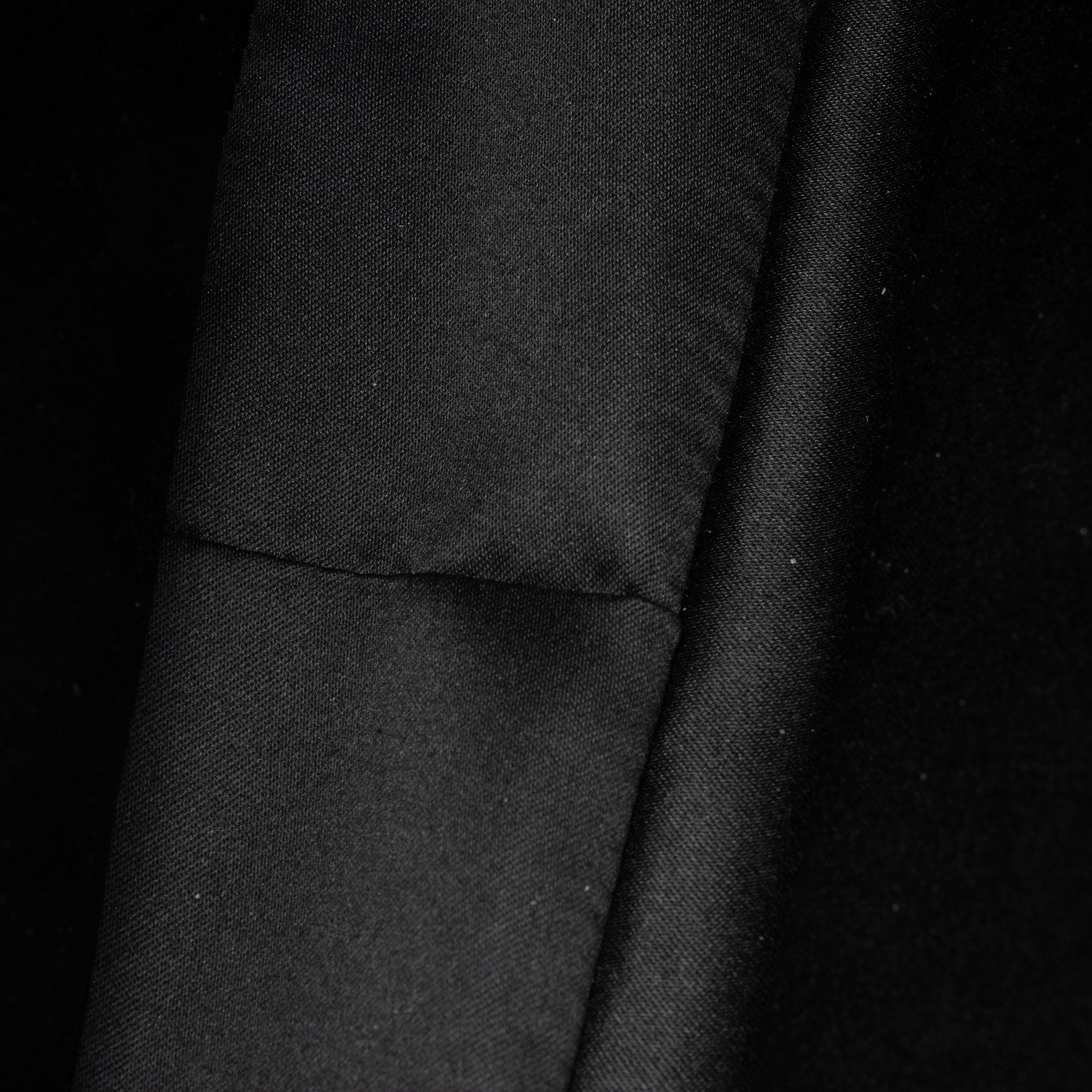 Chanel Caviar Leather Grand Shopping Tote (SHF-6g7uPR)