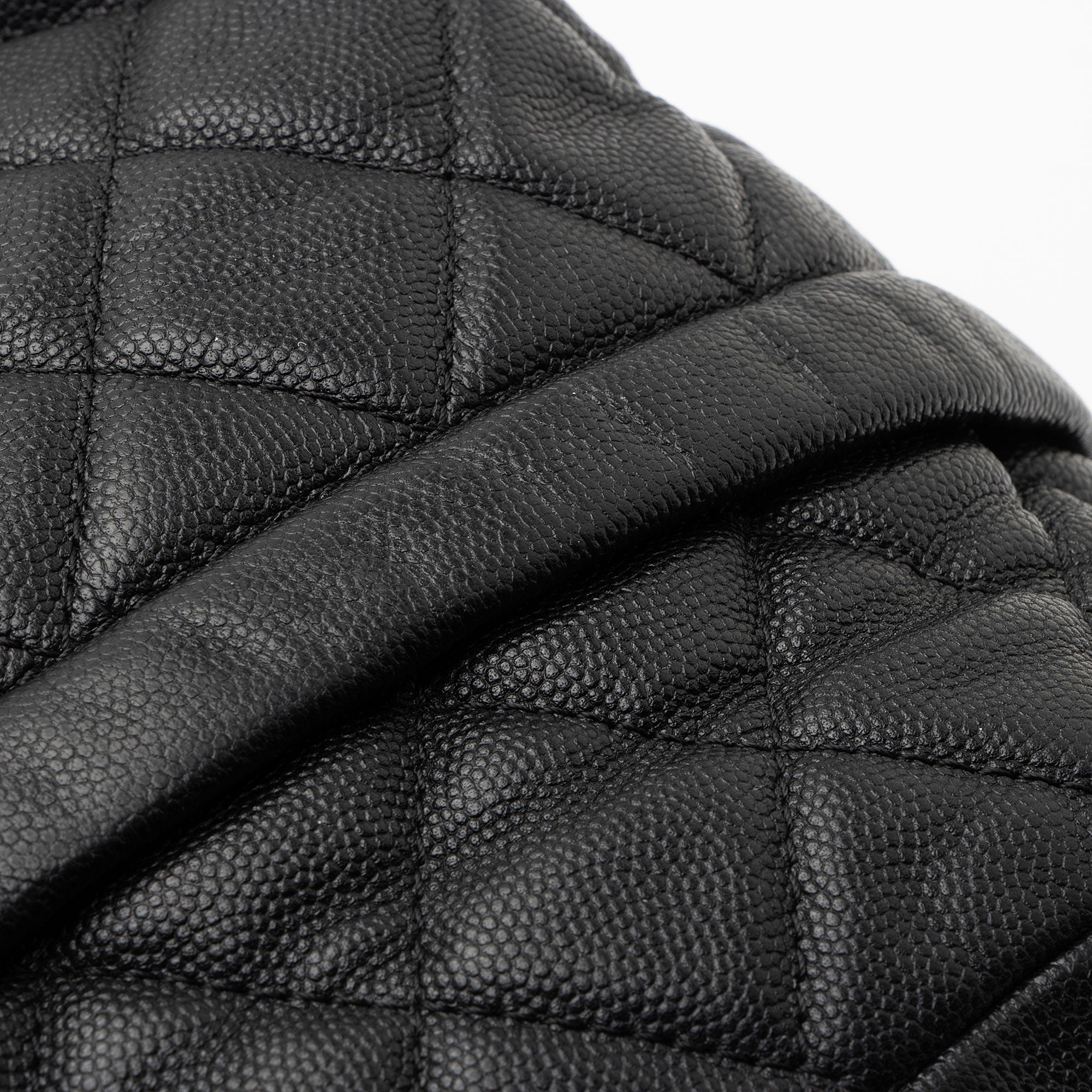 Chanel Caviar Leather Rolled Up Drawstring Bucket Bag (SHF-9VaoLU)