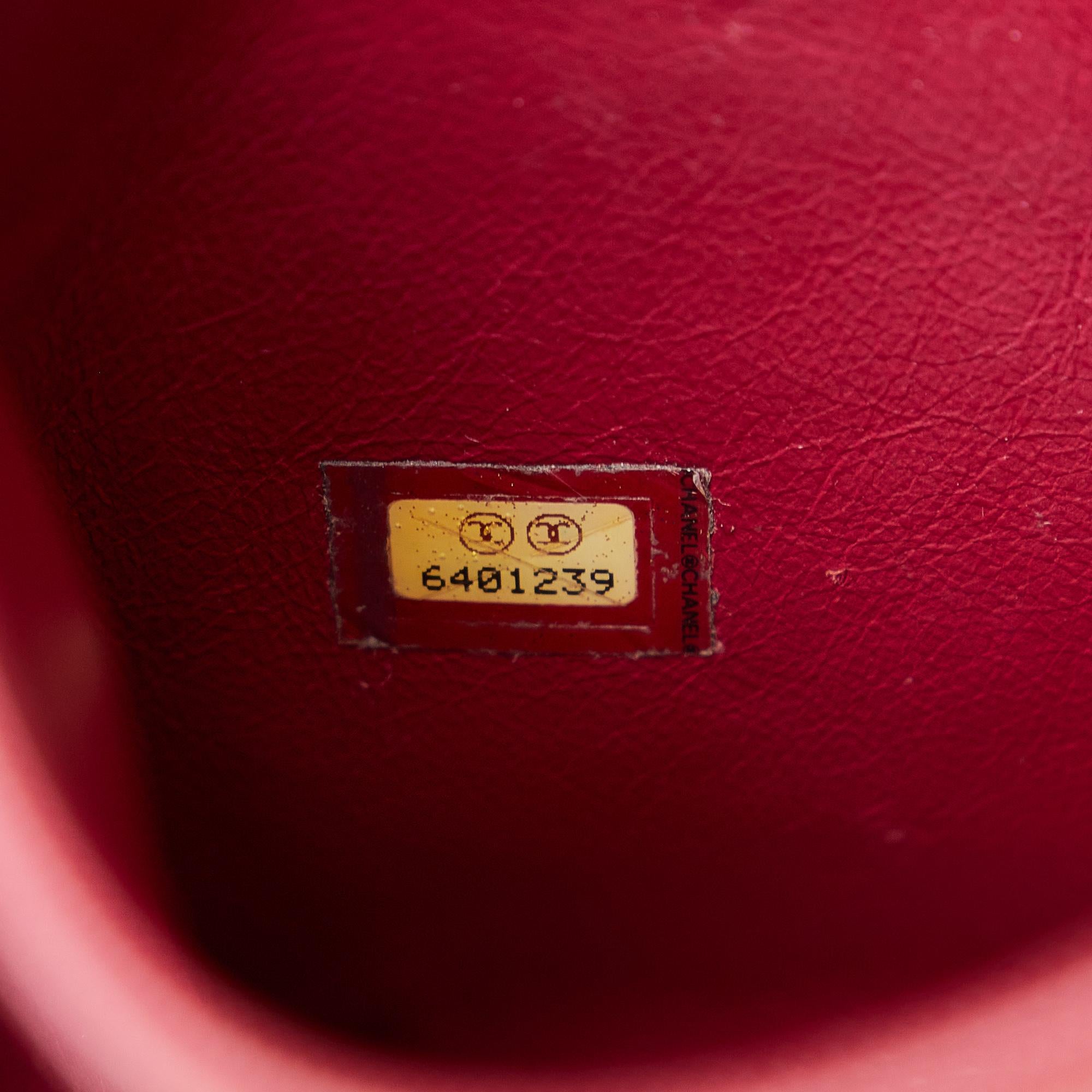 Chanel Caviar Medallion Tote (SHG-MUMoiU)