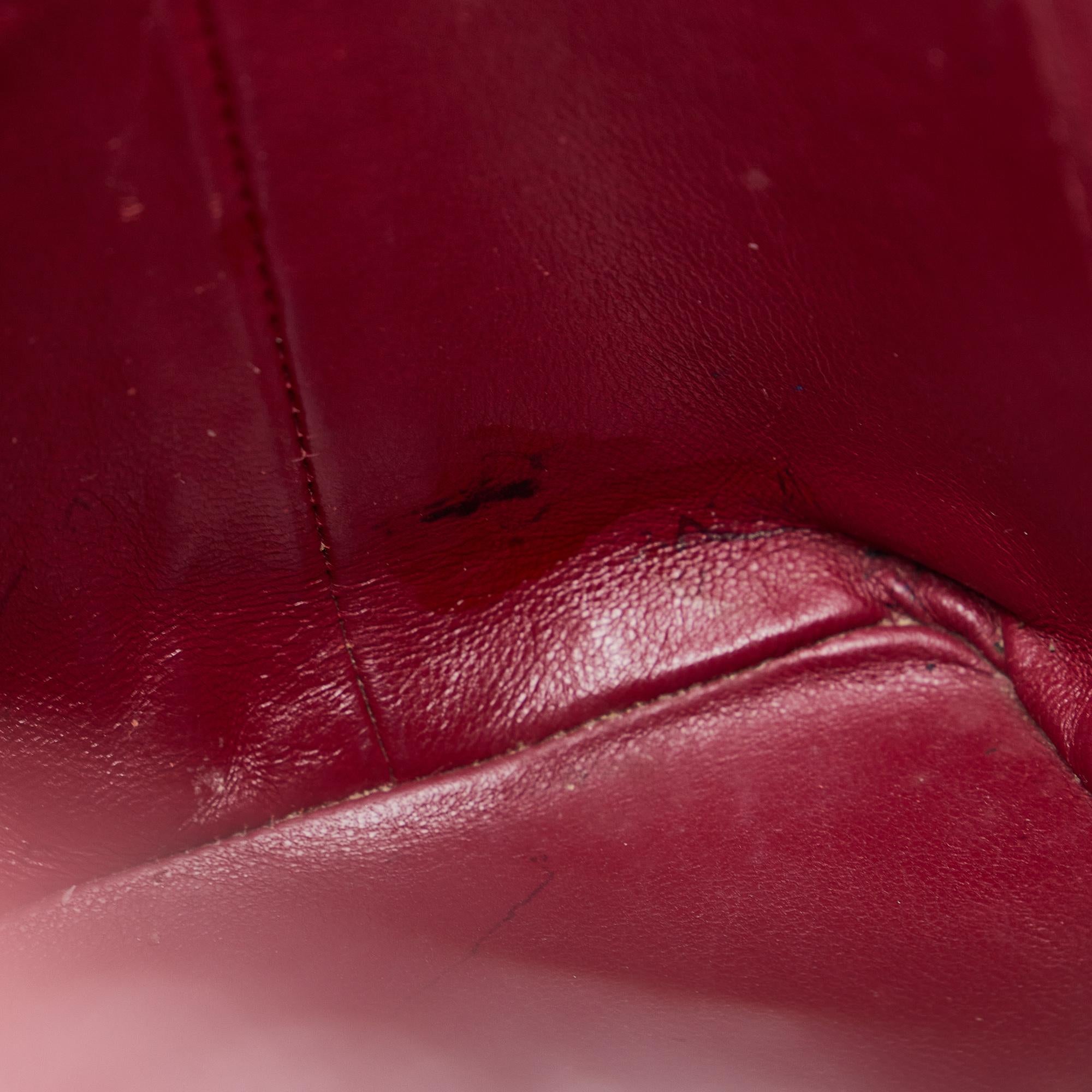 Chanel Caviar Medallion Tote (SHG-MUMoiU)