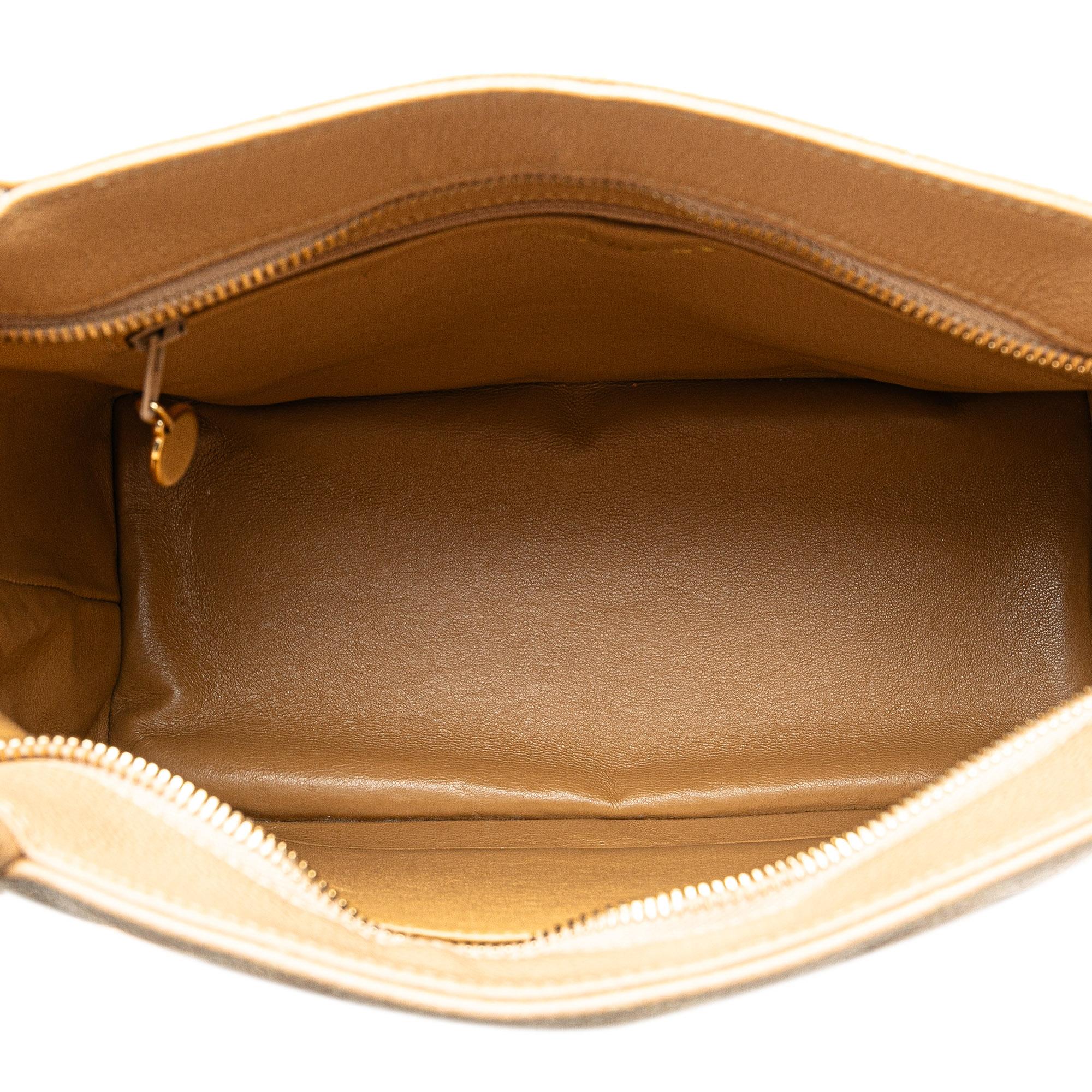 Chanel Caviar Medallion Tote (SHG-euar6e)