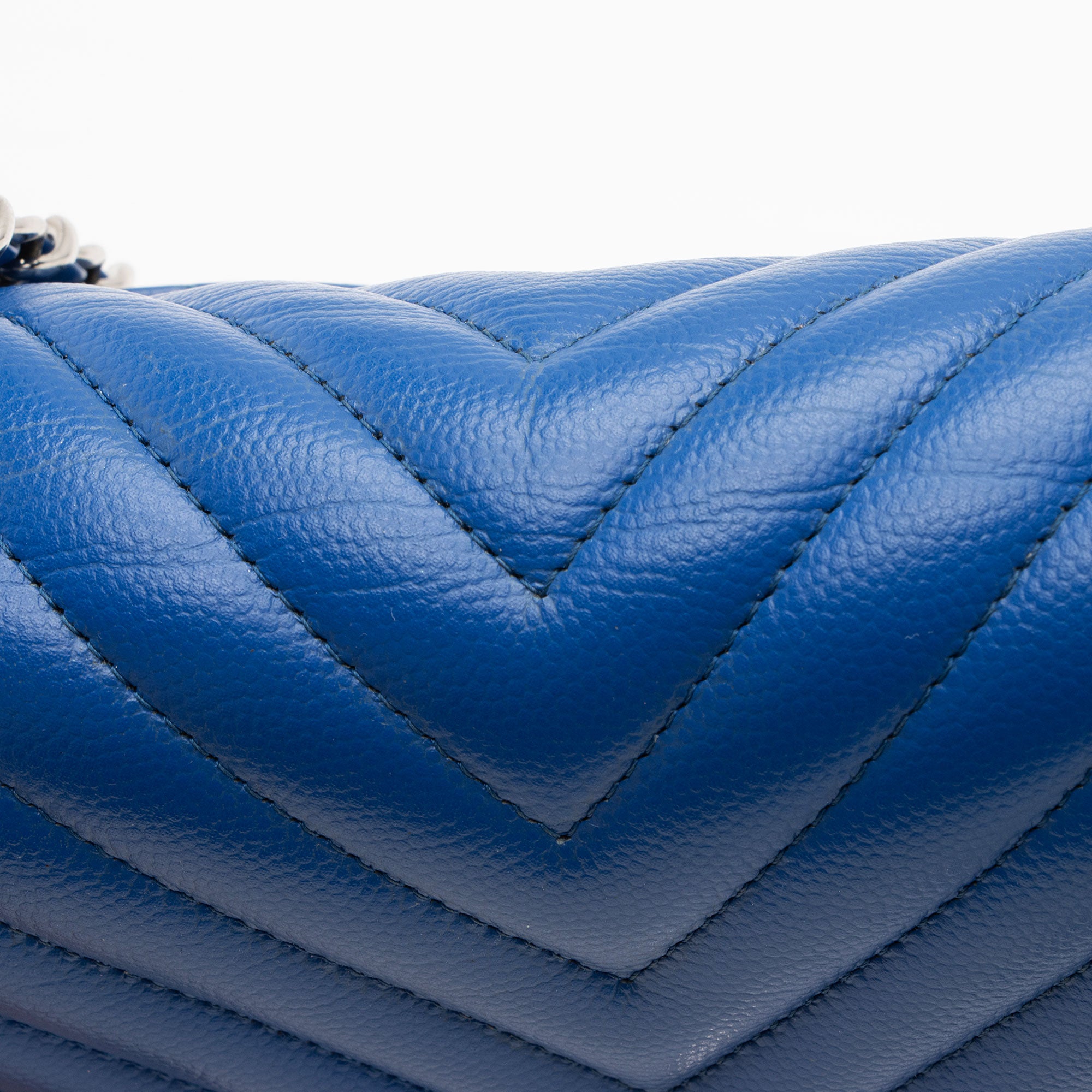 Chanel Chevron Caviar Leather Square Mini Flap Bag (SHF-OSPKli)