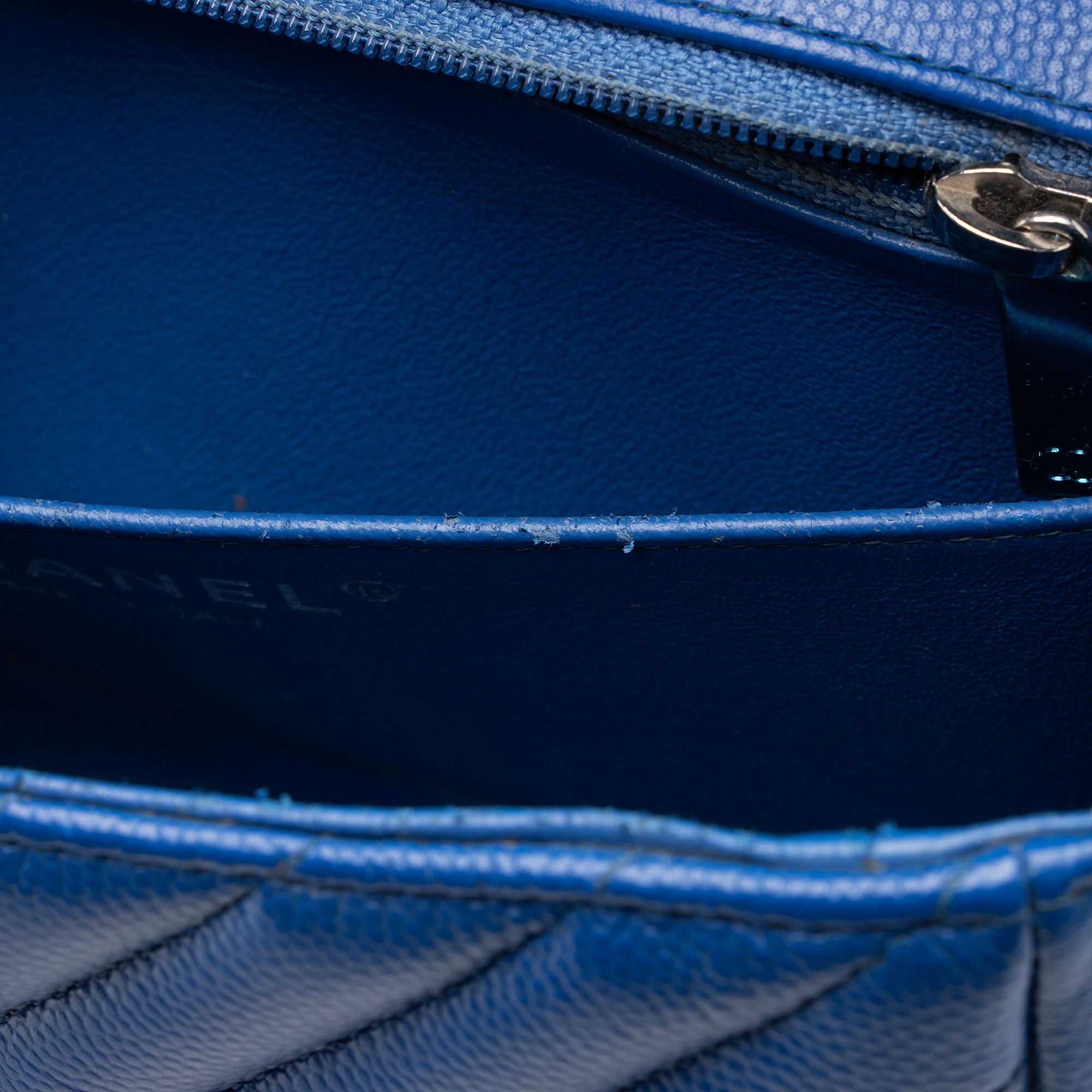 Chanel Chevron Caviar Leather Square Mini Flap Bag (SHF-OSPKli)