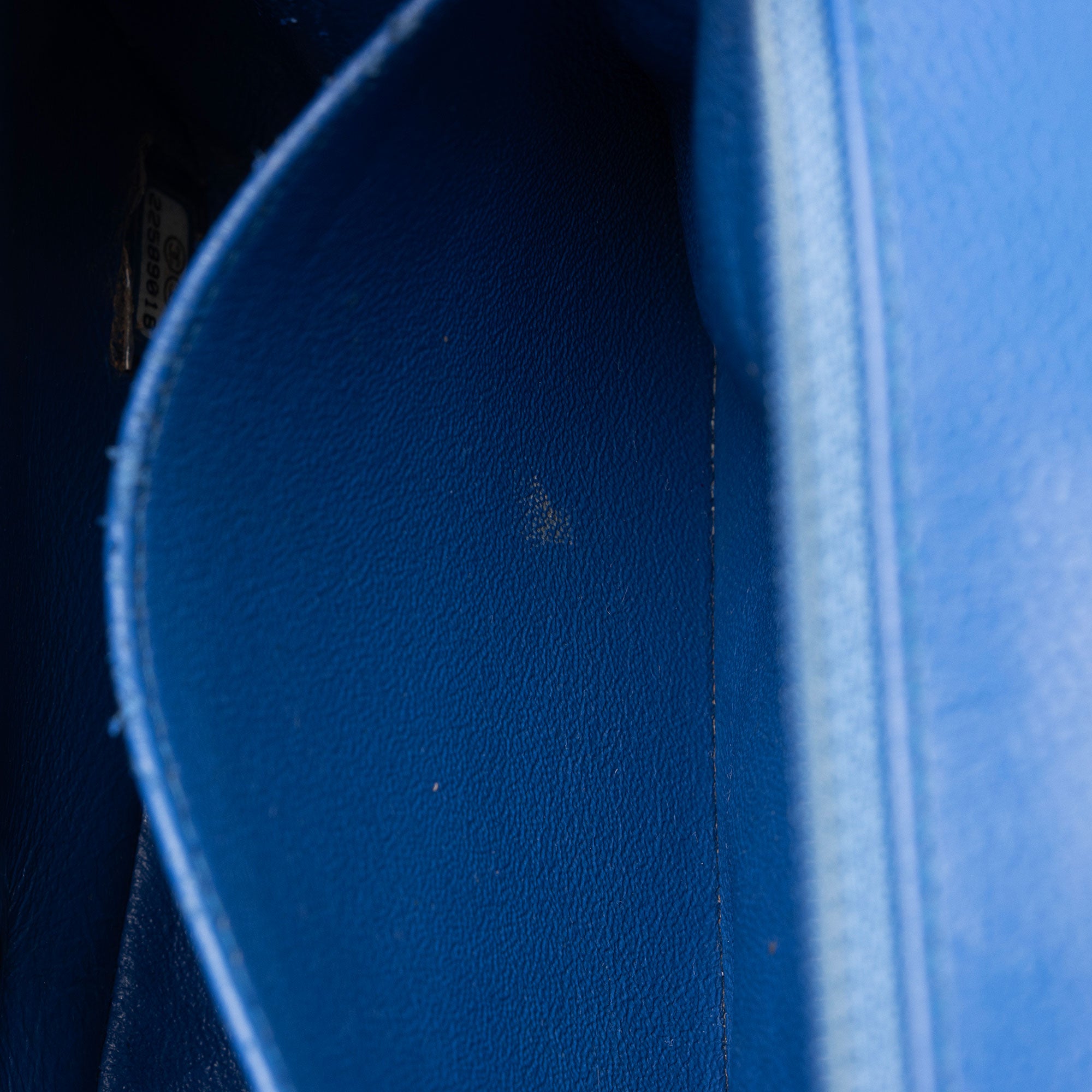 Chanel Chevron Caviar Leather Square Mini Flap Bag (SHF-OSPKli)