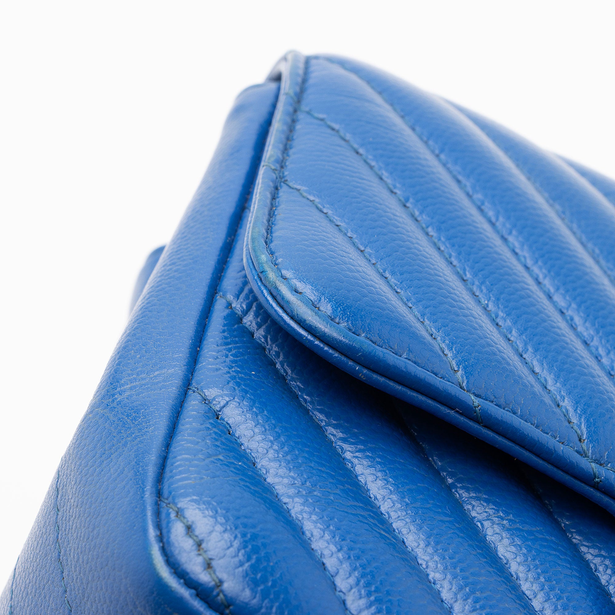 Chanel Chevron Caviar Leather Square Mini Flap Bag (SHF-OSPKli)