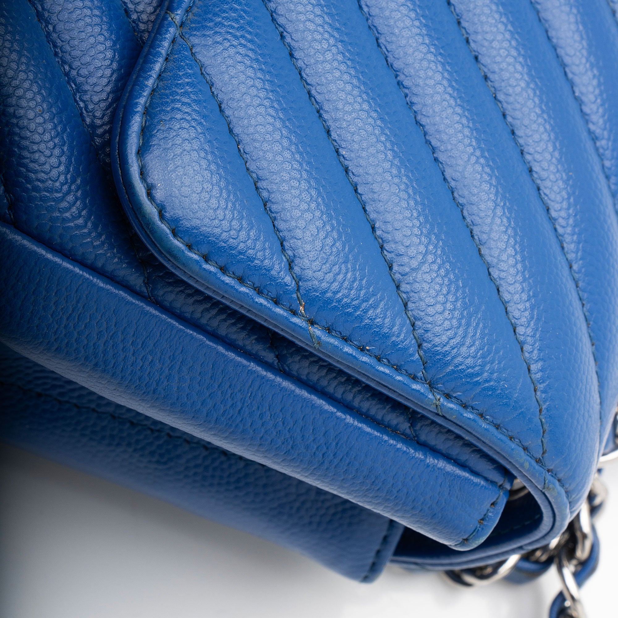 Chanel Chevron Caviar Leather Square Mini Flap Bag (SHF-OSPKli)