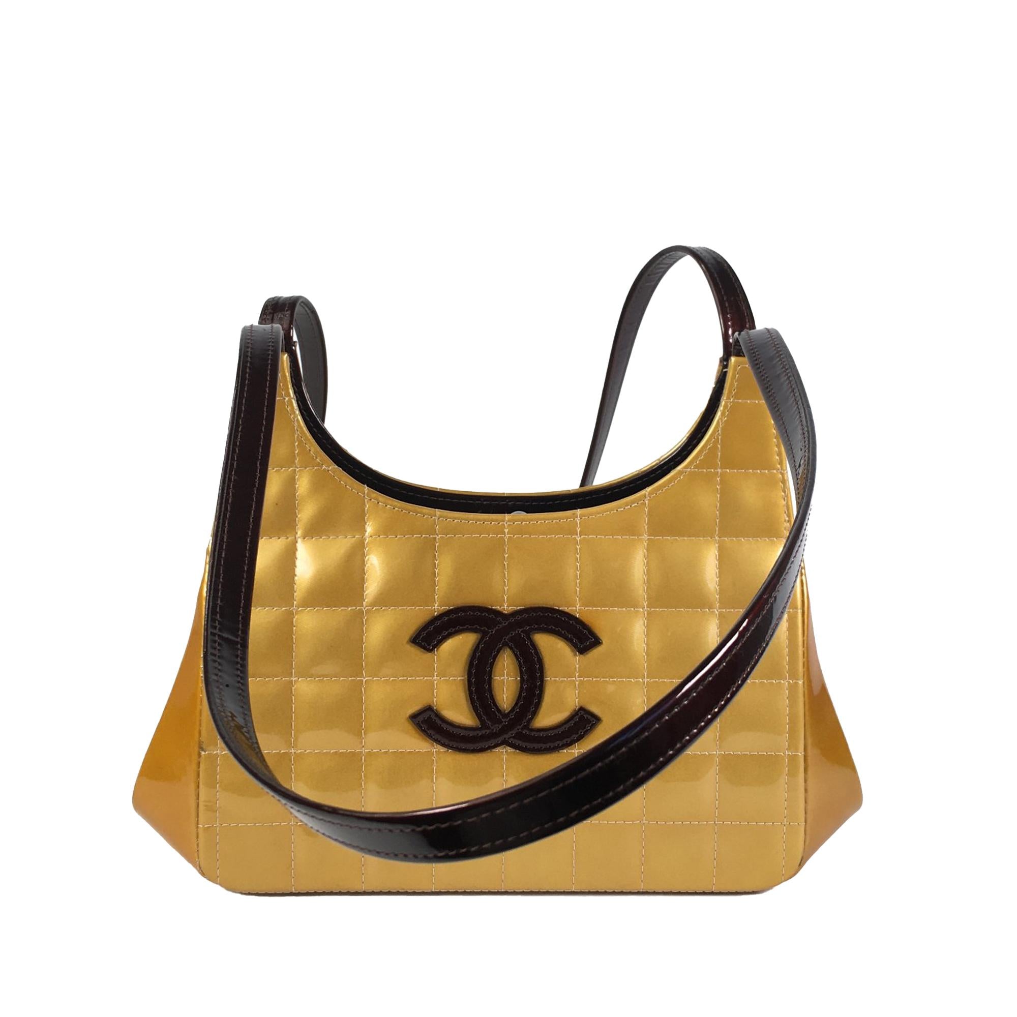 Chanel Chocolate Bar Patent Shoulder Bag (SHG-Fp3vtQ)