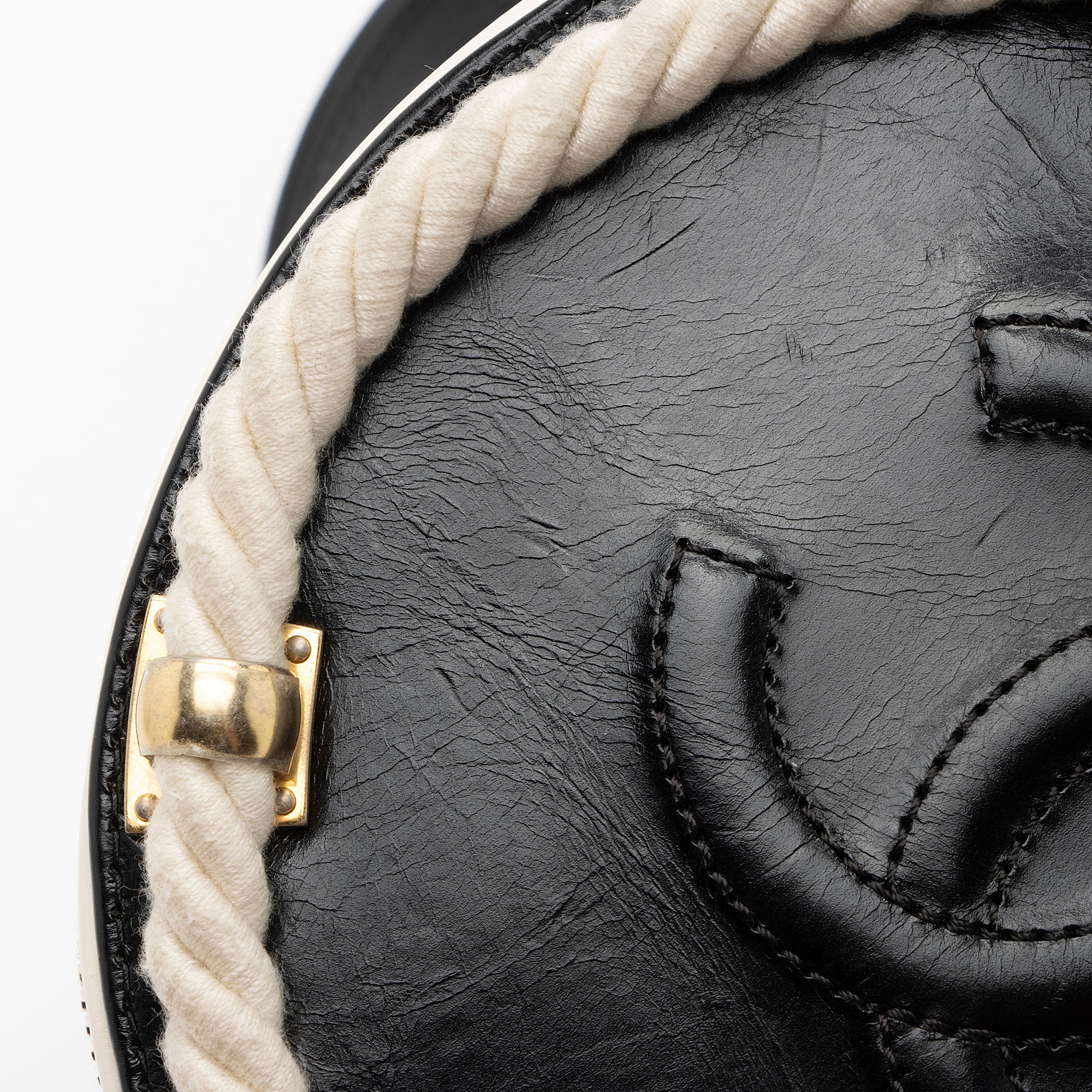 Chanel Crumpled Calfskin En Vogue Round Shoulder Bag