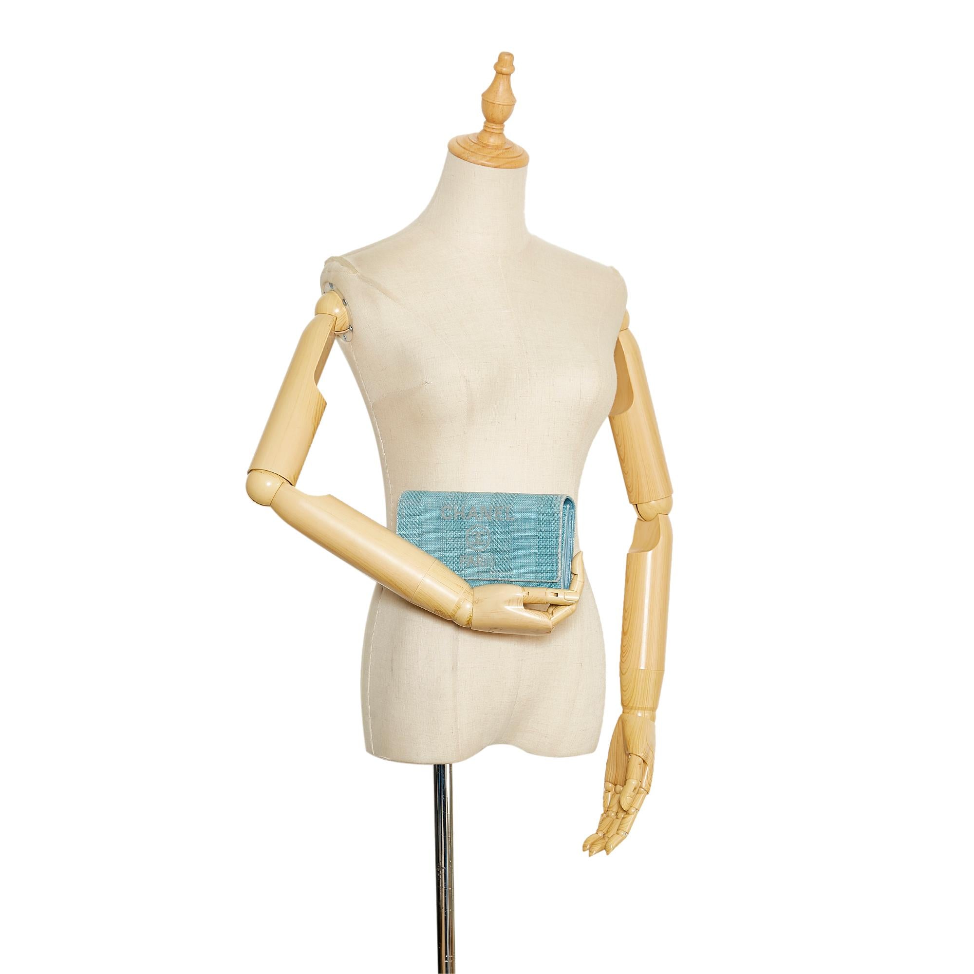 Chanel Deauville Flap Wallet (SHG-fCzaKb)