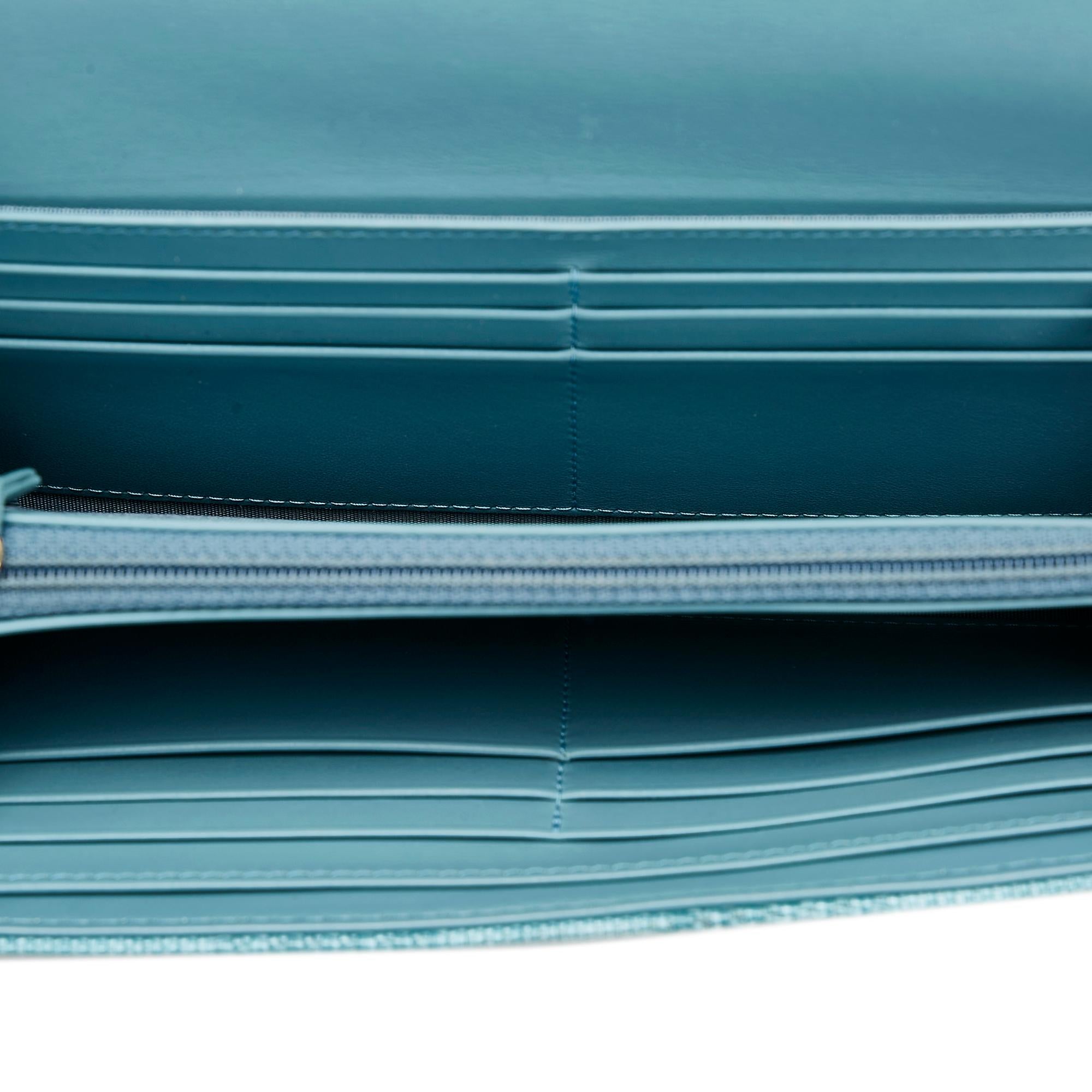 Chanel Deauville Flap Wallet (SHG-fCzaKb)