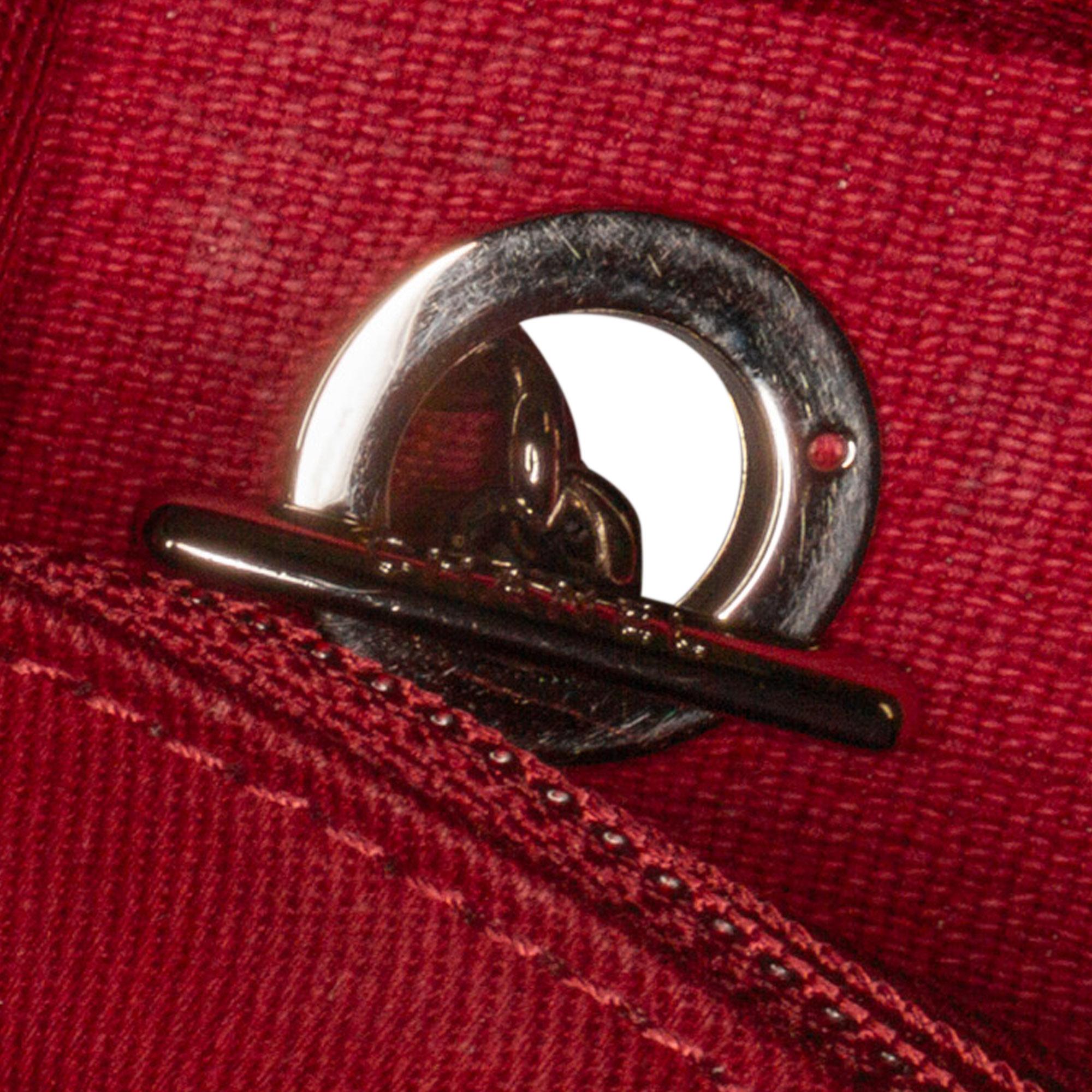 Chanel Deauville Tote (SHG-qEiq1r)