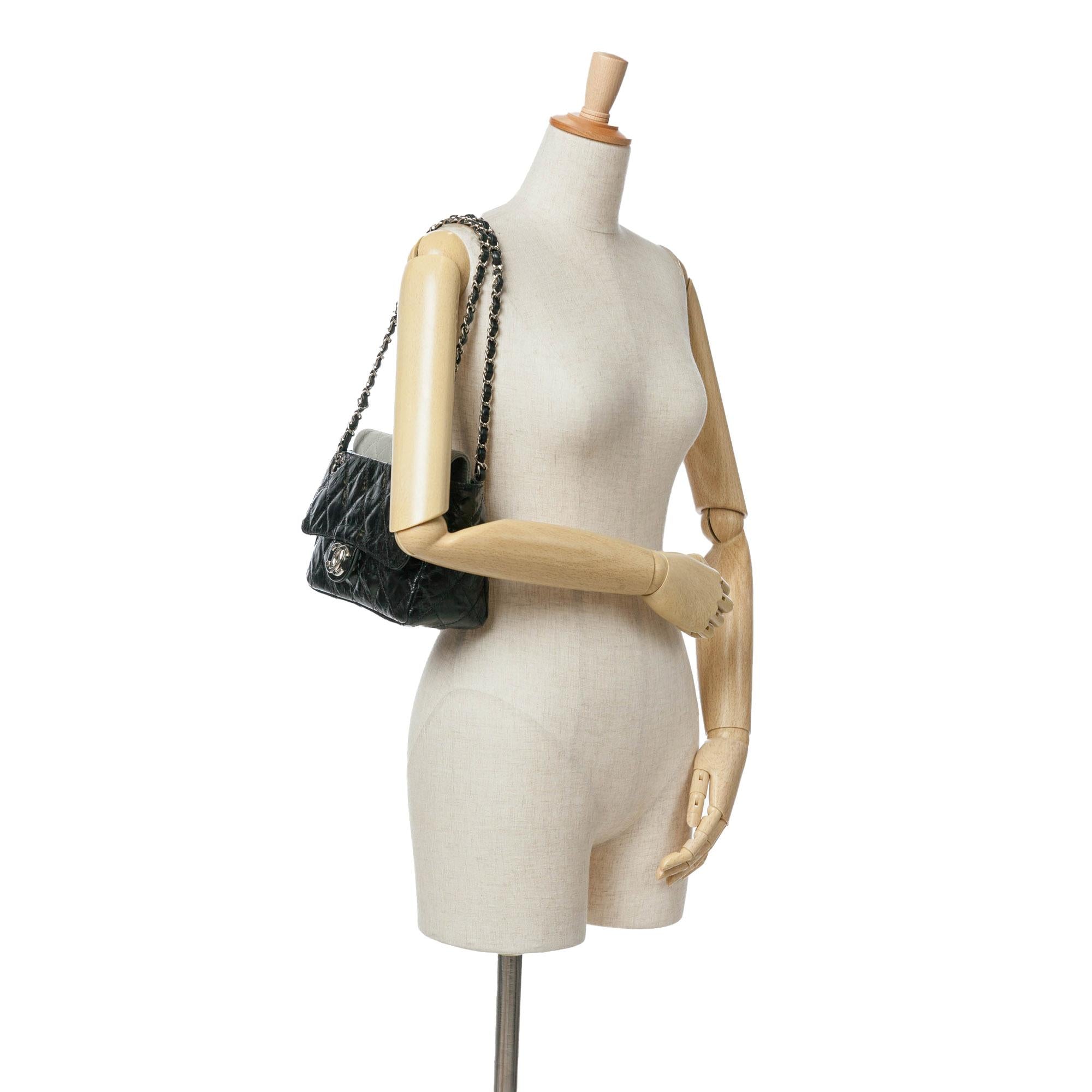 Chanel Glazed Calfskin Iridescent Portobello Flap (SHG-rglyZs)