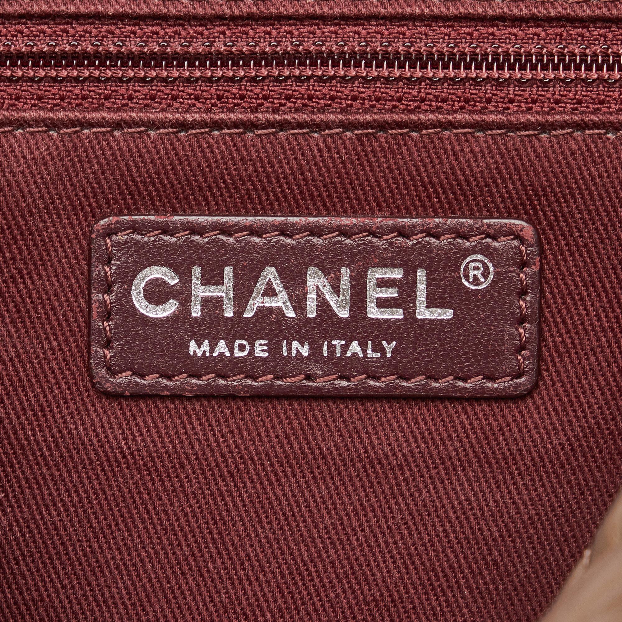 Chanel Glazed Matelasse Portobello Flap Bag (SHG-HqIza9)