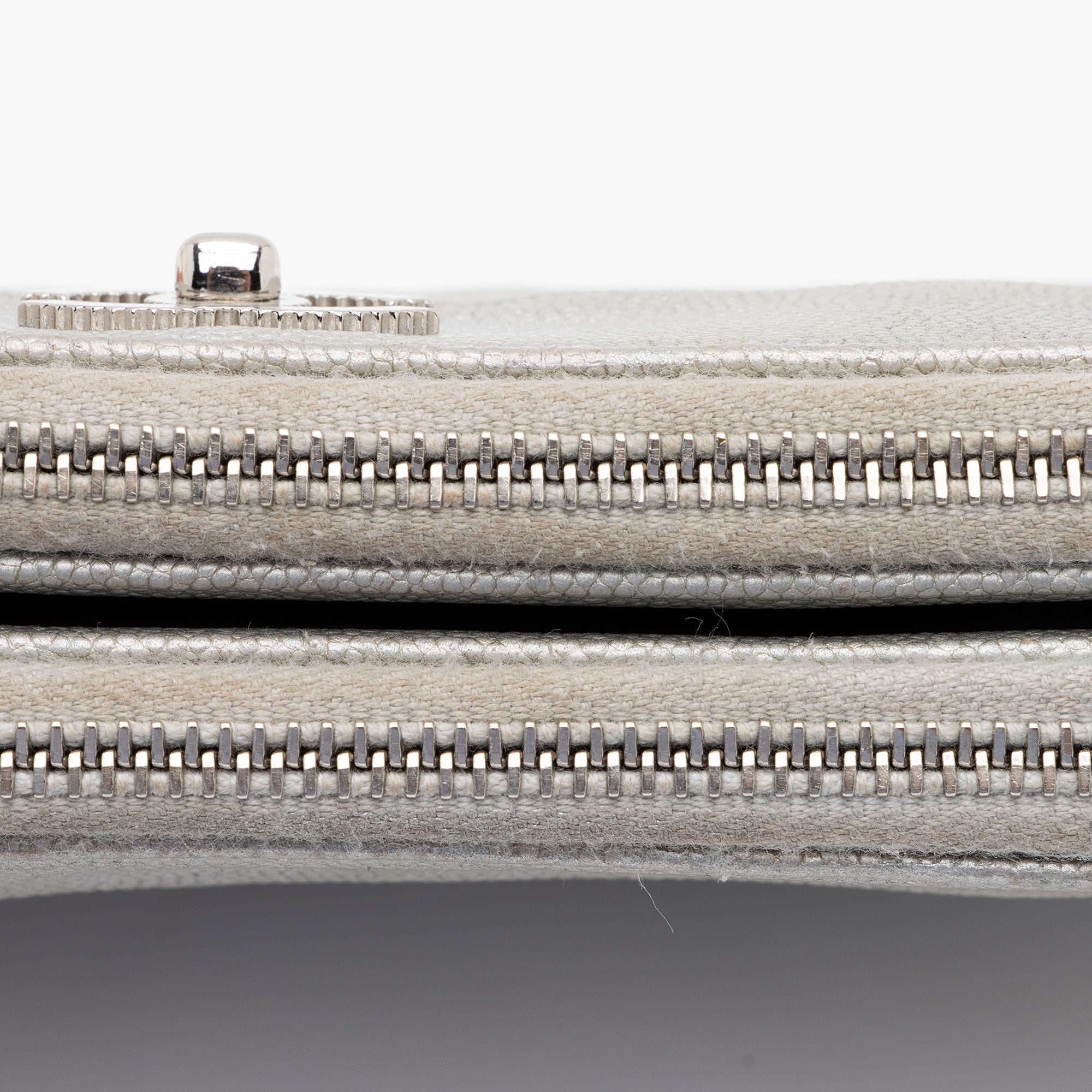 Chanel Iridescent Caviar Leather Vintage Mademoiselle Clutch with Chain (SHF-fdlQlw)