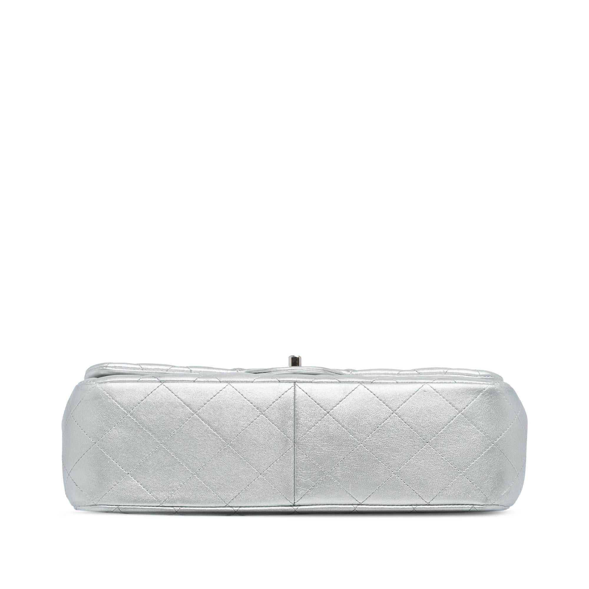 Chanel Jumbo Classic Lambskin Single Flap (SHG-jnZgY3)