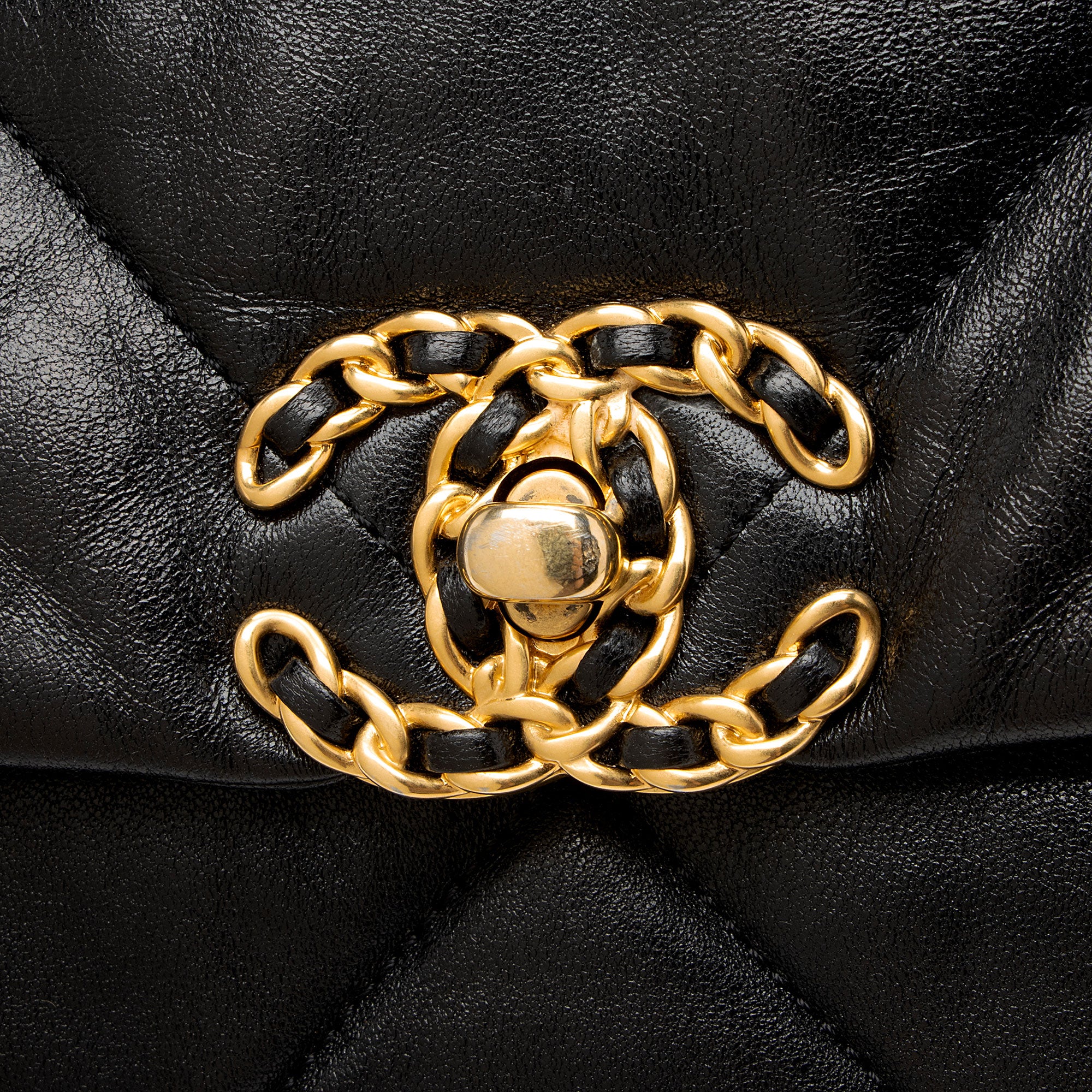 Chanel Lambskin 19 Maxi Flap Shoulder Bag (SHF-uWRj8f)