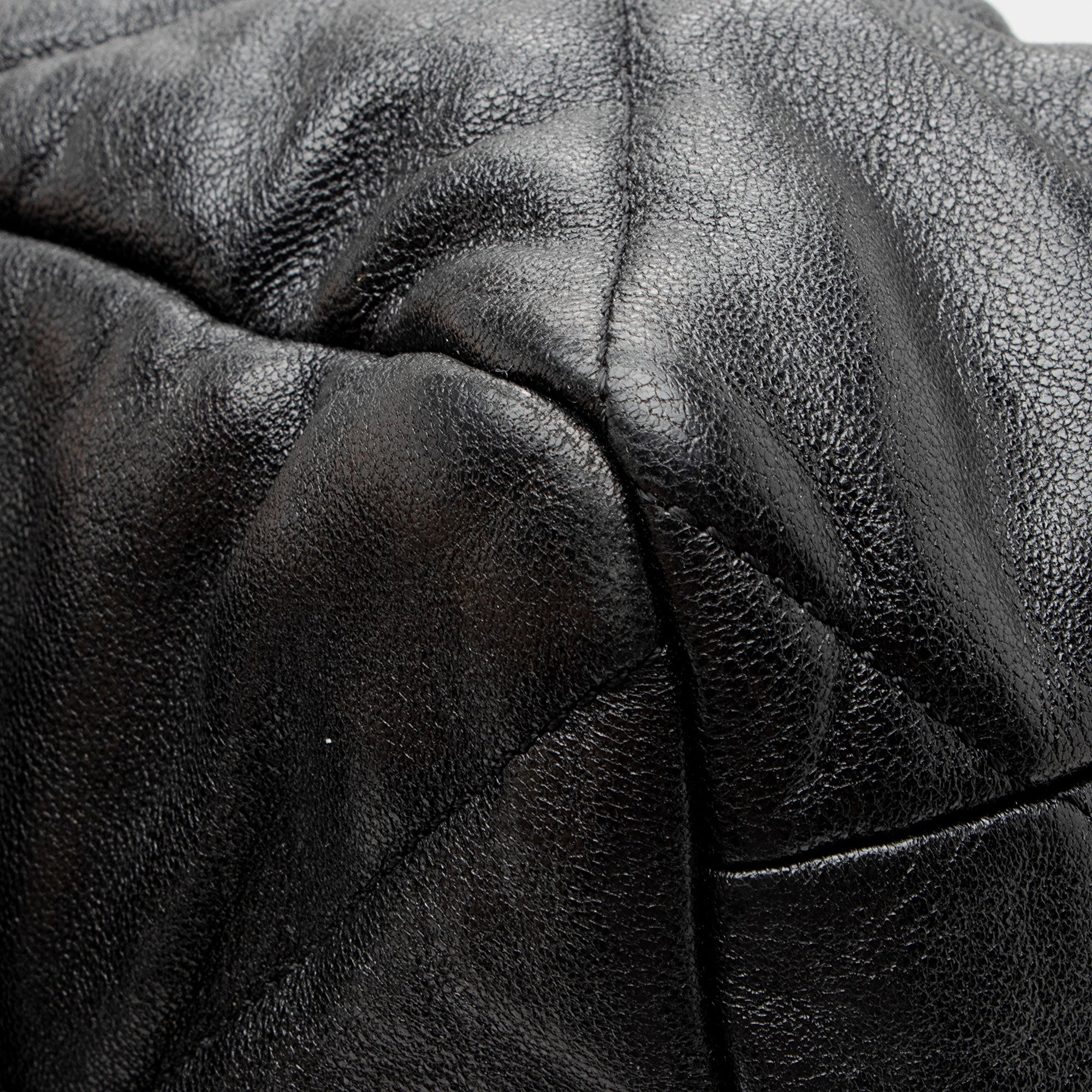 Chanel Lambskin 19 Maxi Flap Shoulder Bag (SHF-uWRj8f)