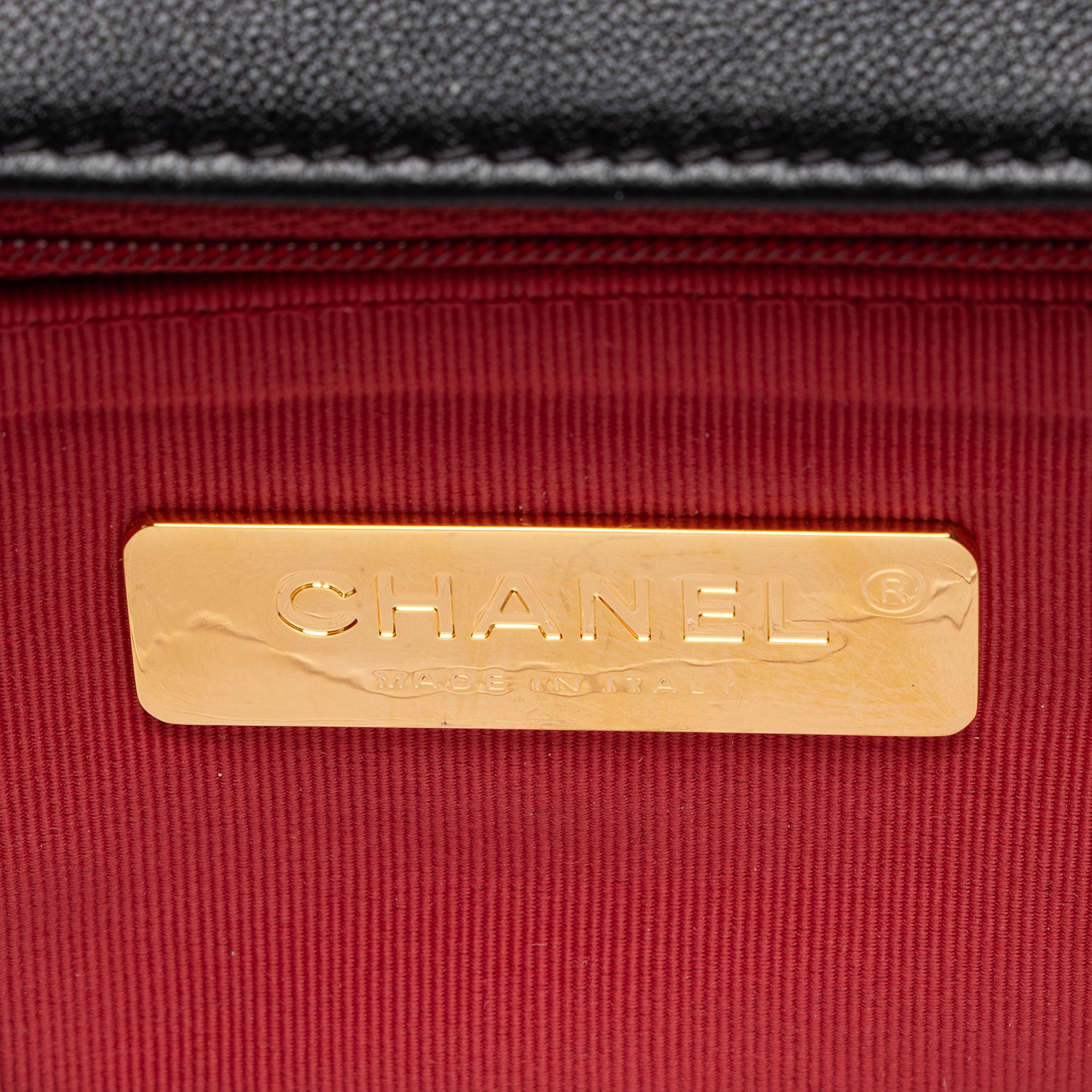 Chanel Lambskin 19 Medium Flap Shoulder Bag (SHF-boGp4i)