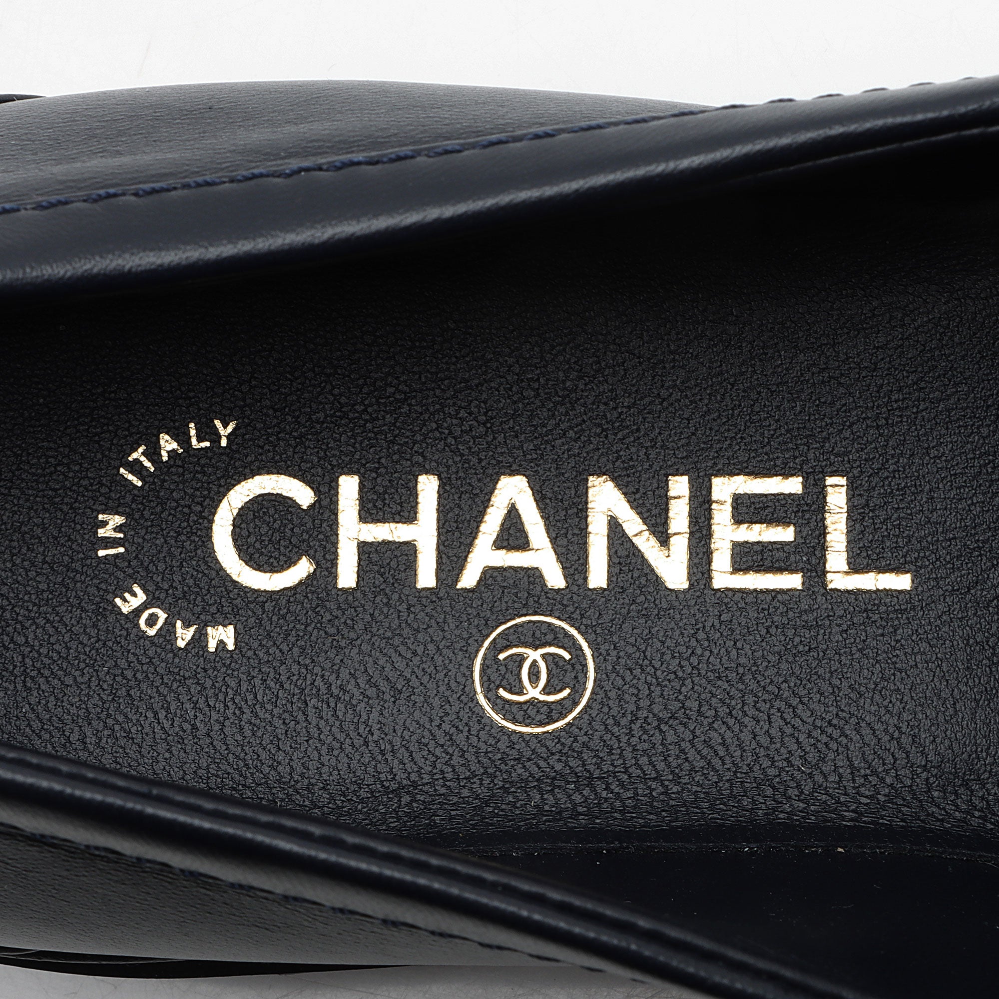 Chanel Lambskin CC Turnlock Loafers - Size 10 / 40
