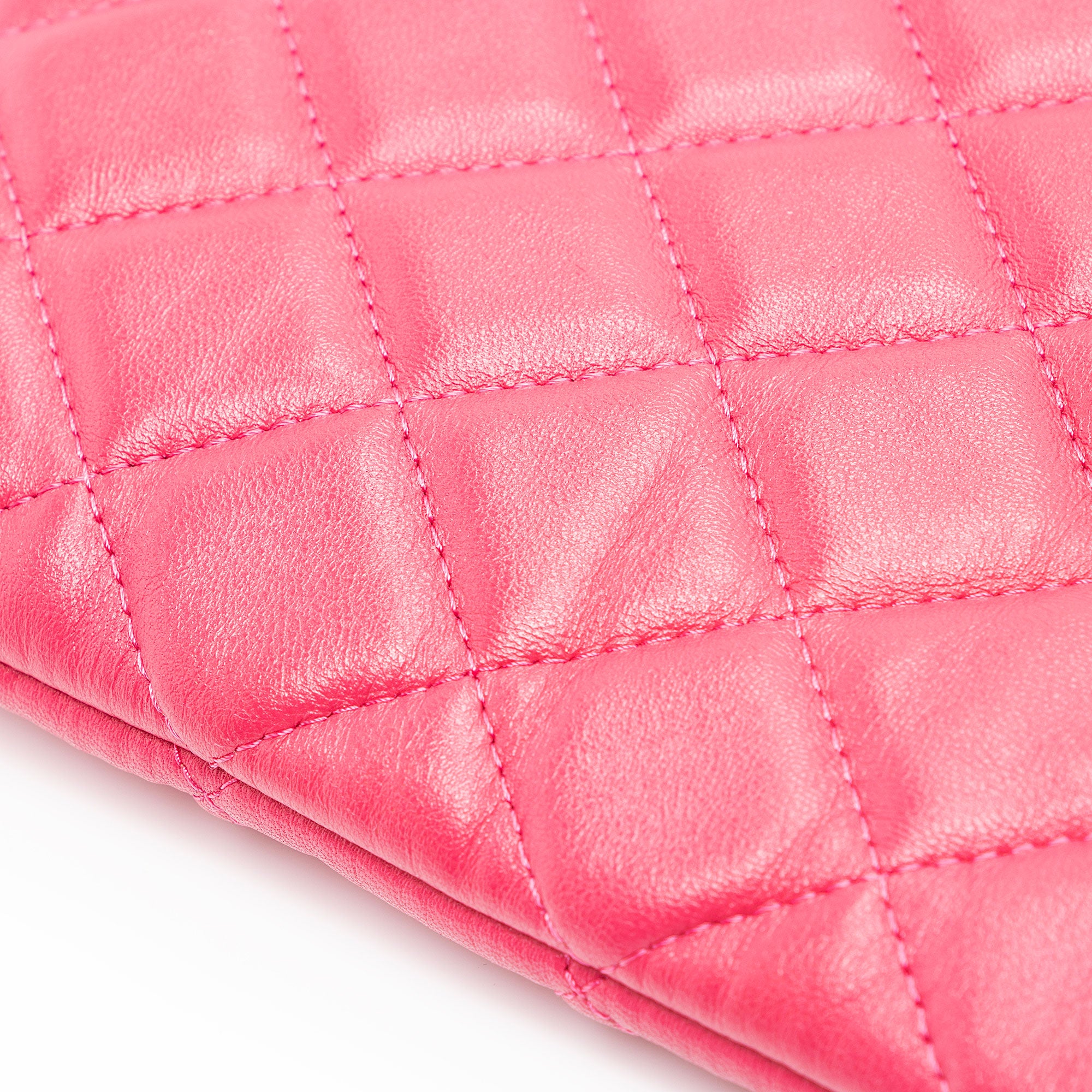 Chanel Lambskin Large O-Case (SHF-alFABe)