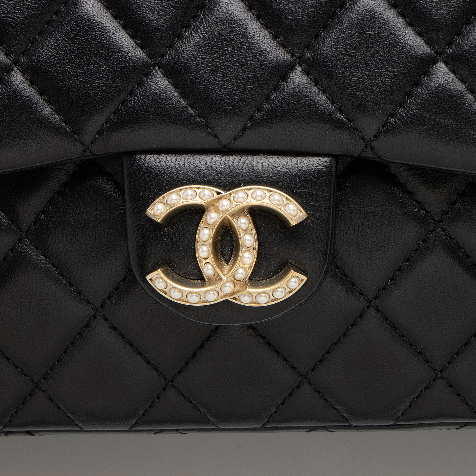Chanel Lambskin Pearl CC Westminster Medium Flap Bag (SHF-UG5hqQ)