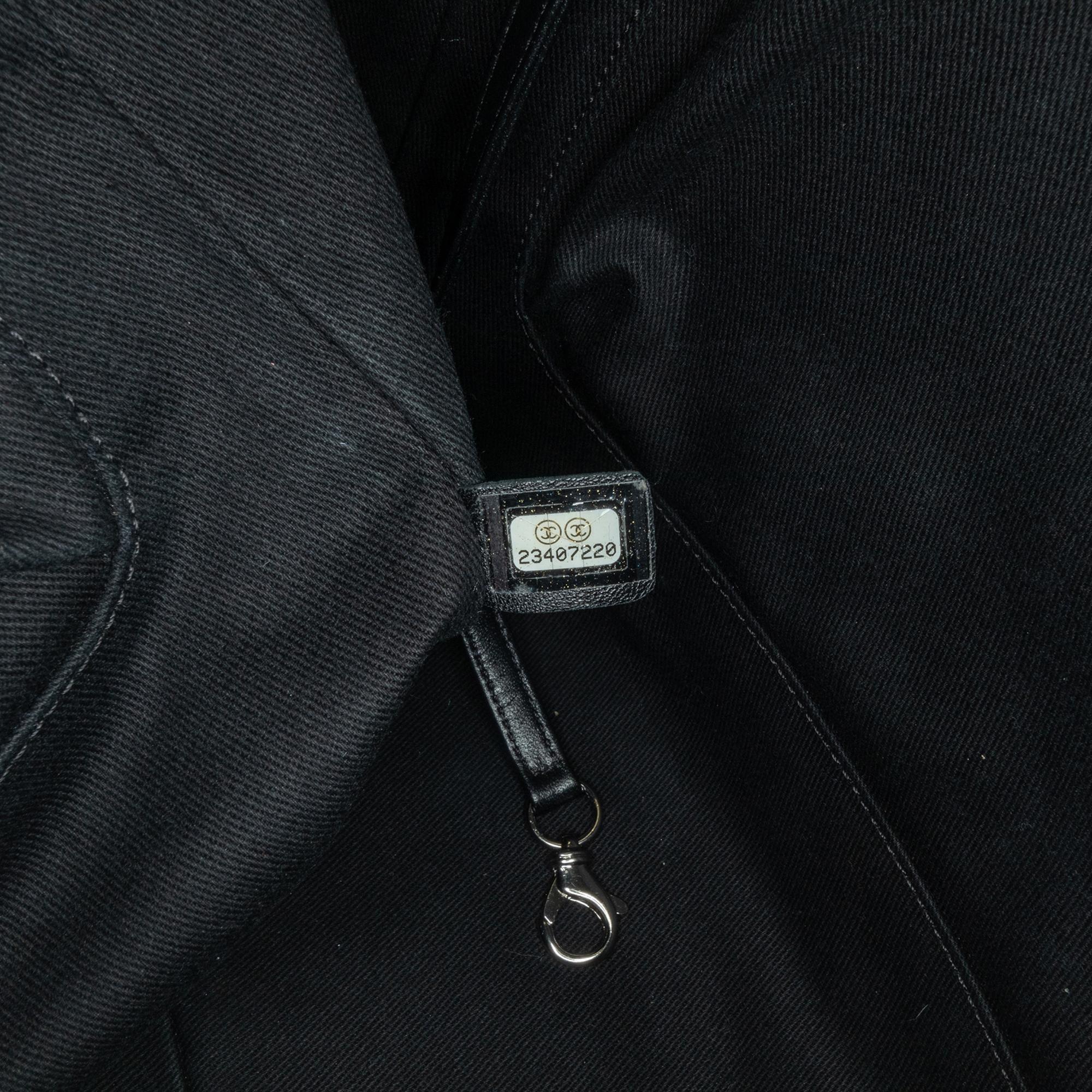 Chanel Large Camellia Printed Canvas Shopper Tote (SHG-HCaliE)