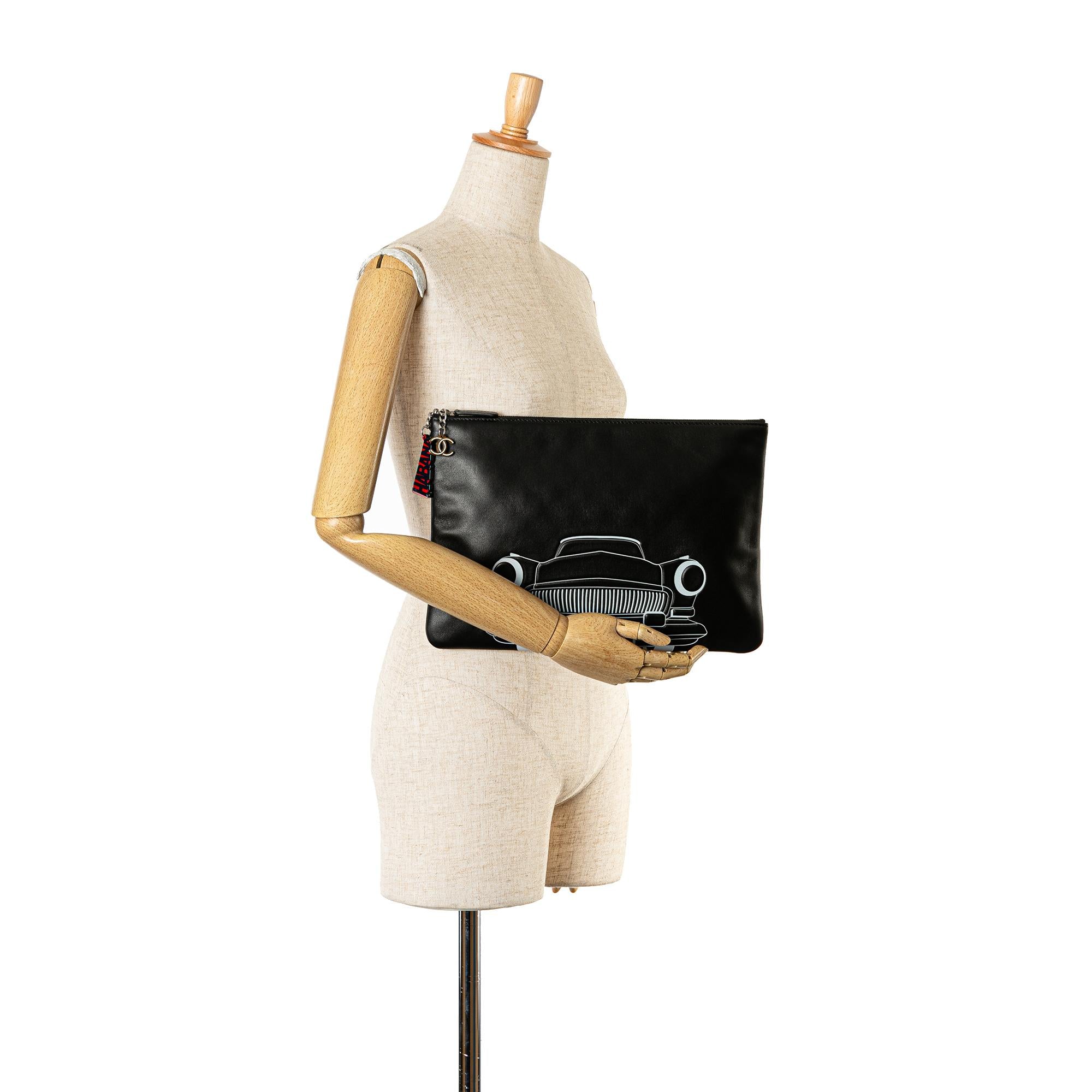 Chanel Large Printed Lambskin La Habana O Case Clutch (SHG-Zimn5u)