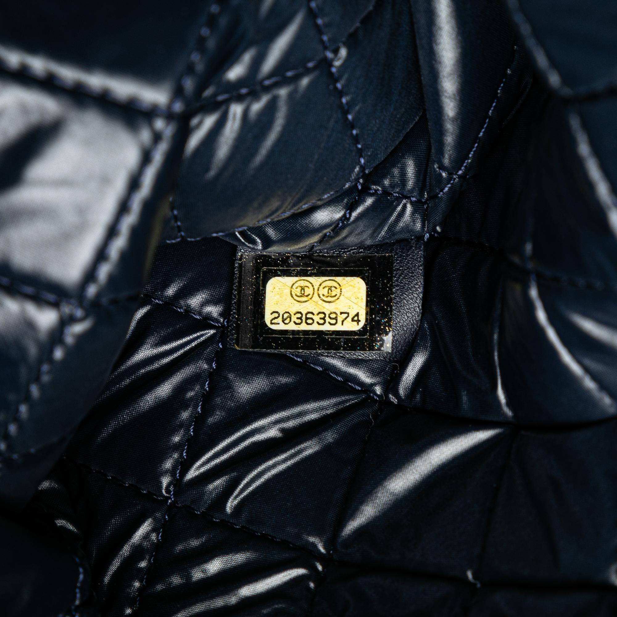 Chanel Large Quilted Lambskin O Case Clutch (SHG-rJ6oqG)