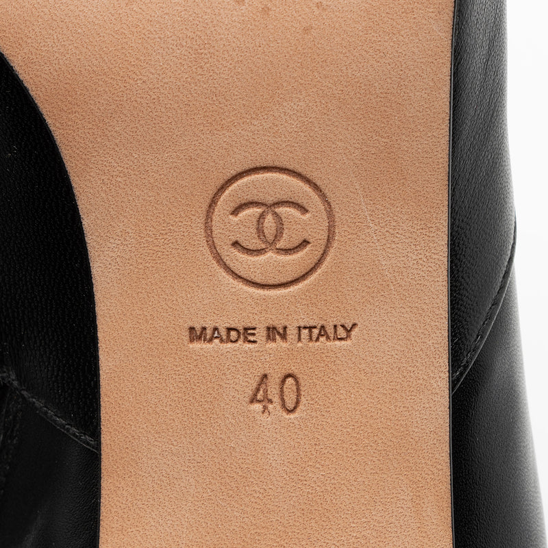 Chanel Leather Grosgrain CC Cap Toe Booties - Size 10 / 40 (SHF-dvns34)