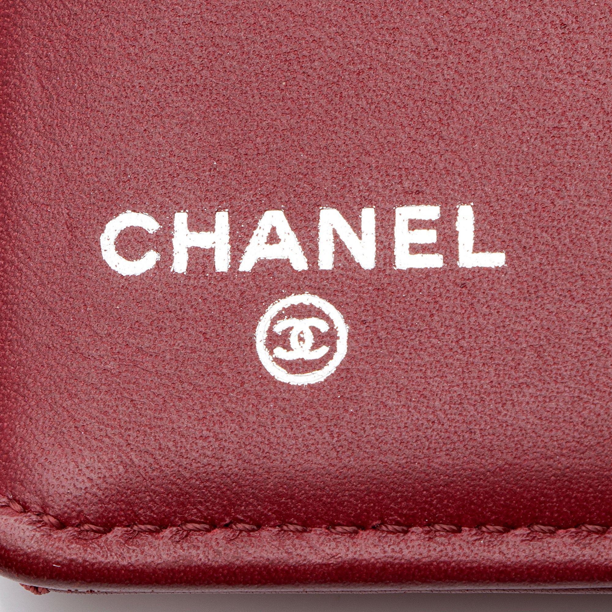 Chanel Leather Double Stitch CC Hamptons Yen Wallet