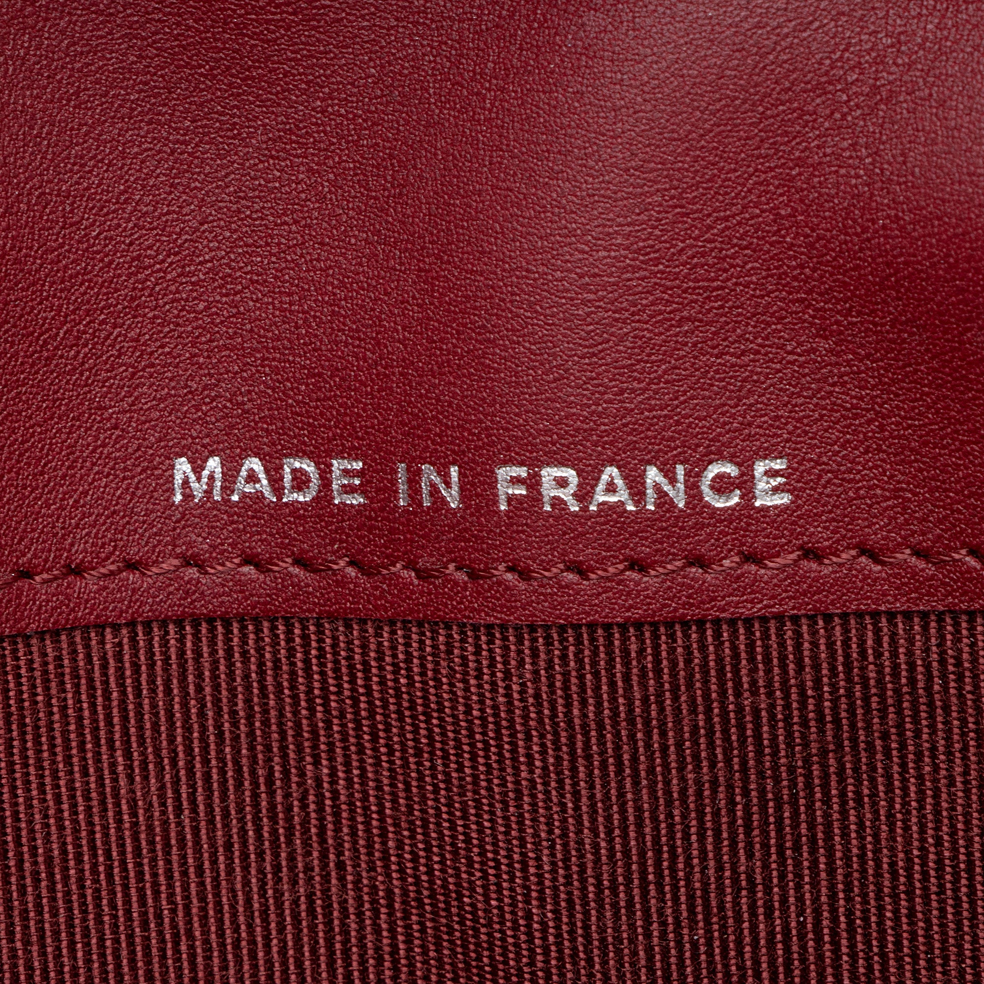 Chanel Leather Double Stitch CC Hamptons Yen Wallet