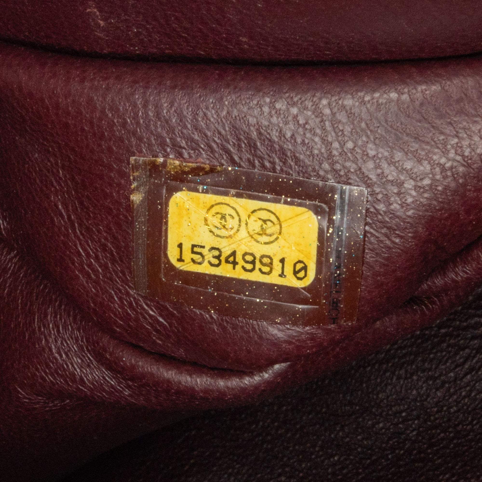 Chanel Maxi Classic Caviar Double Flap (SHG-LTyf3Q)