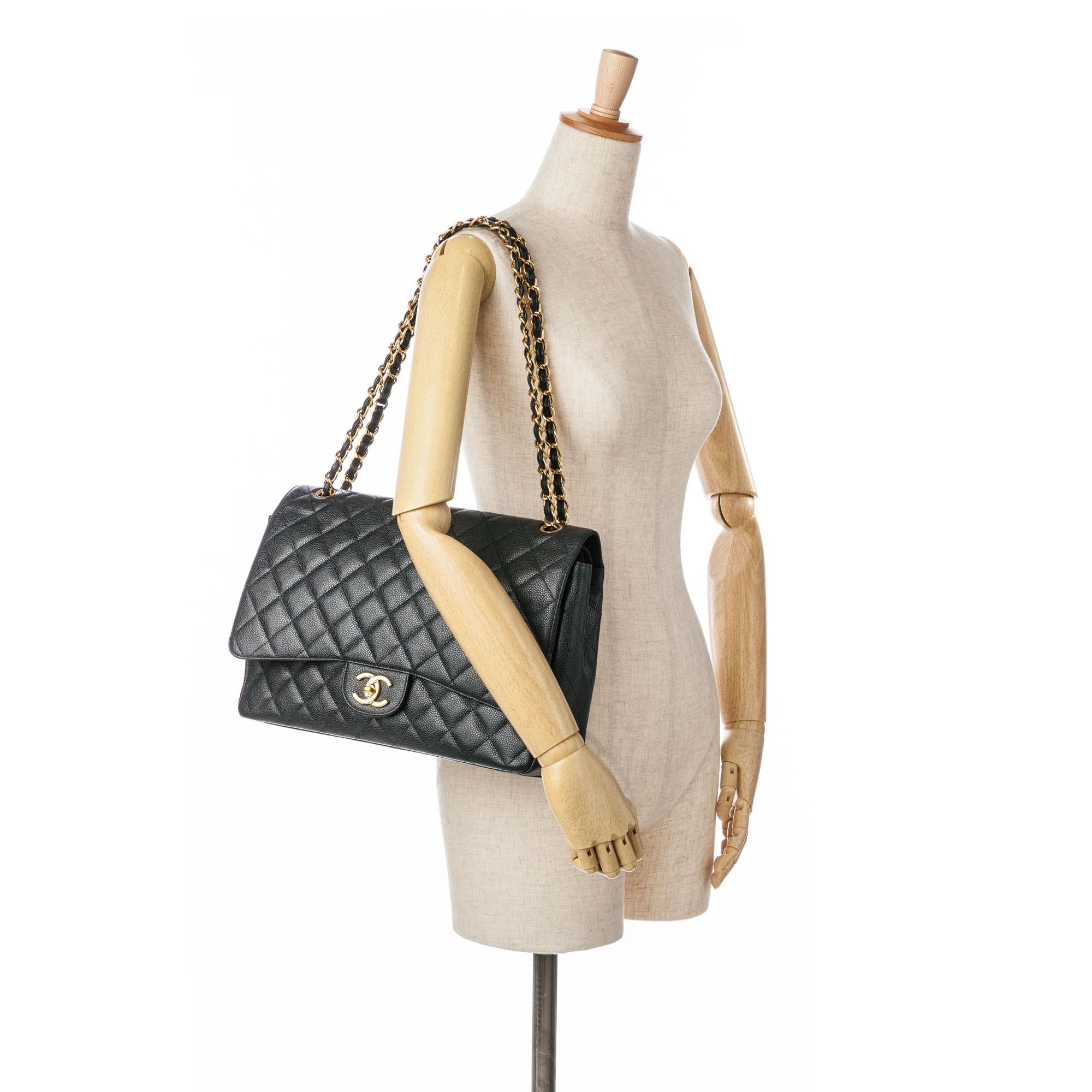 Chanel Maxi Classic Caviar Double Flap (SHG-LTyf3Q)