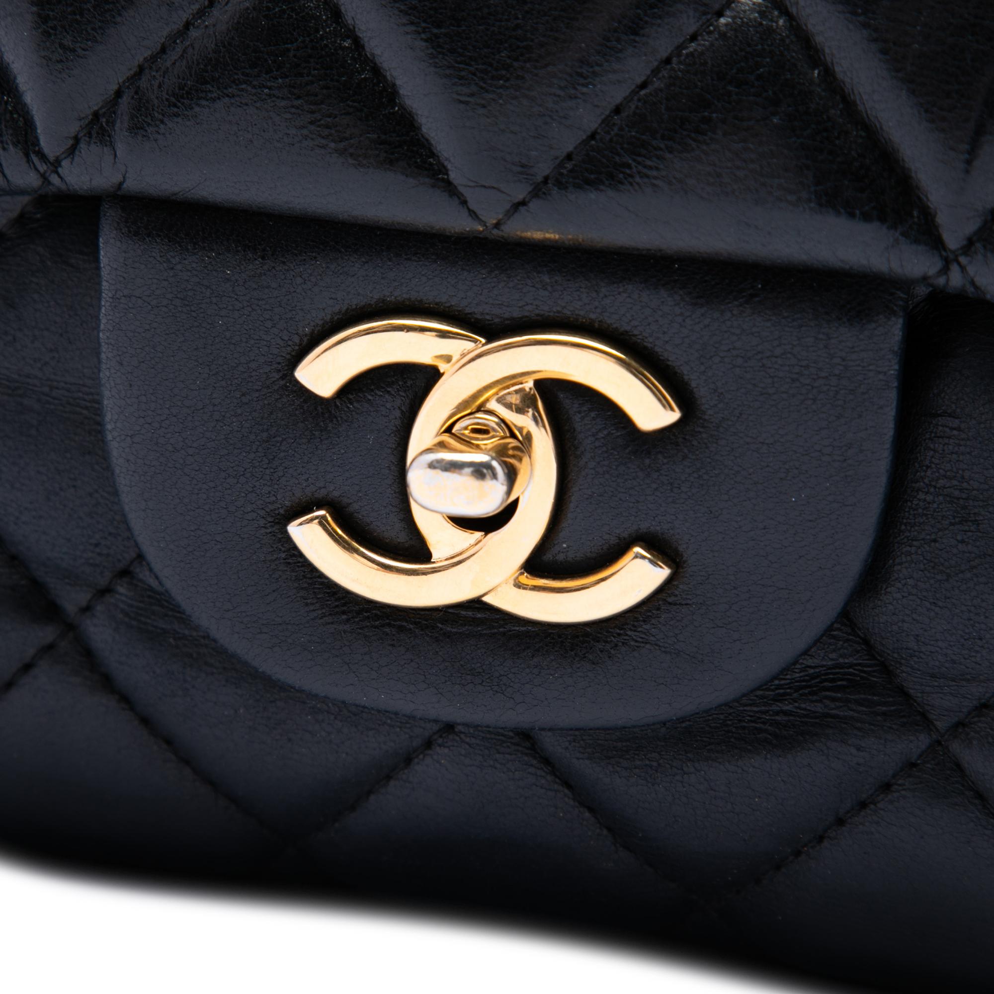 Chanel Maxi Classic Lambskin Single Flap