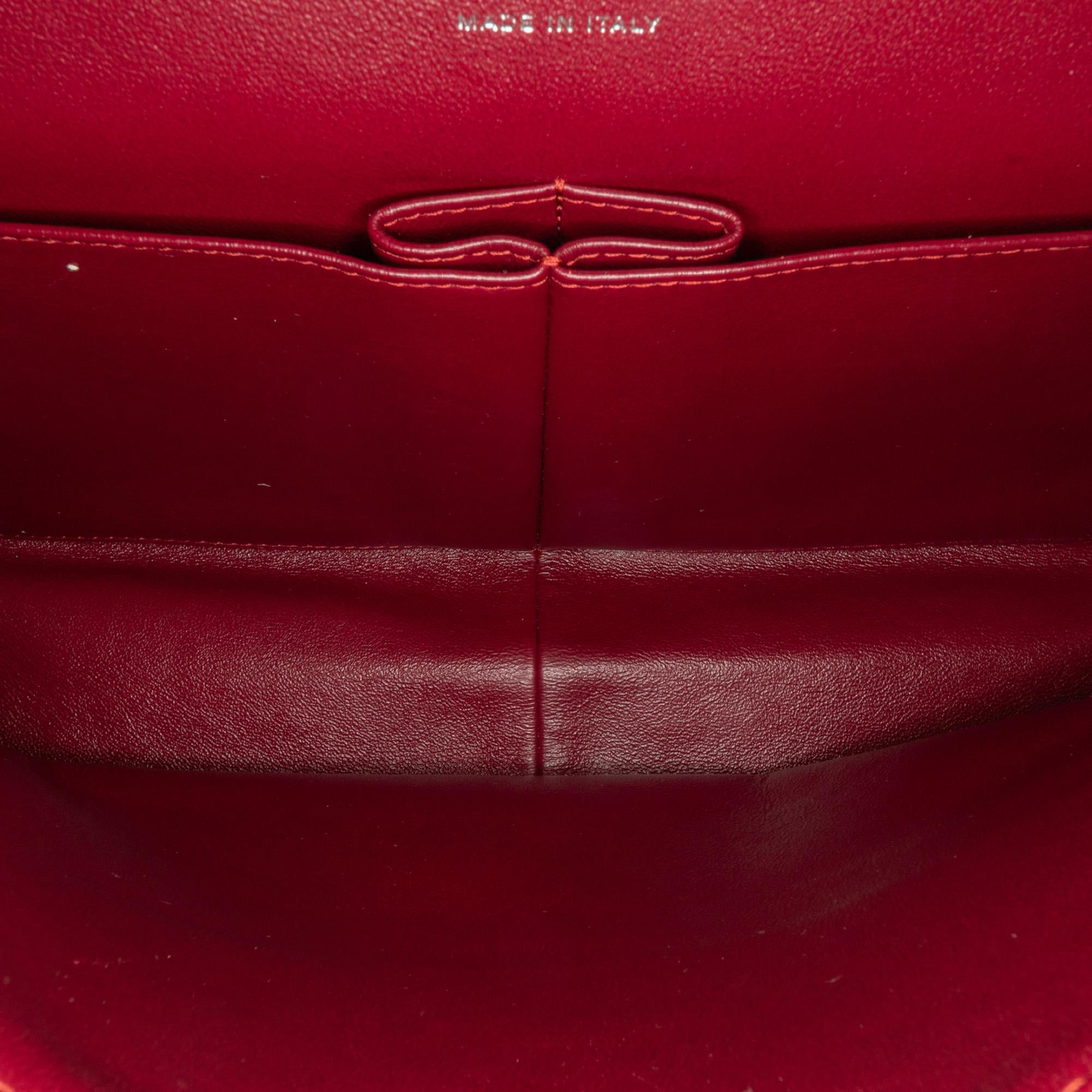 Chanel Maxi Classic Patent Double Flap (SHG-8hzTAy)