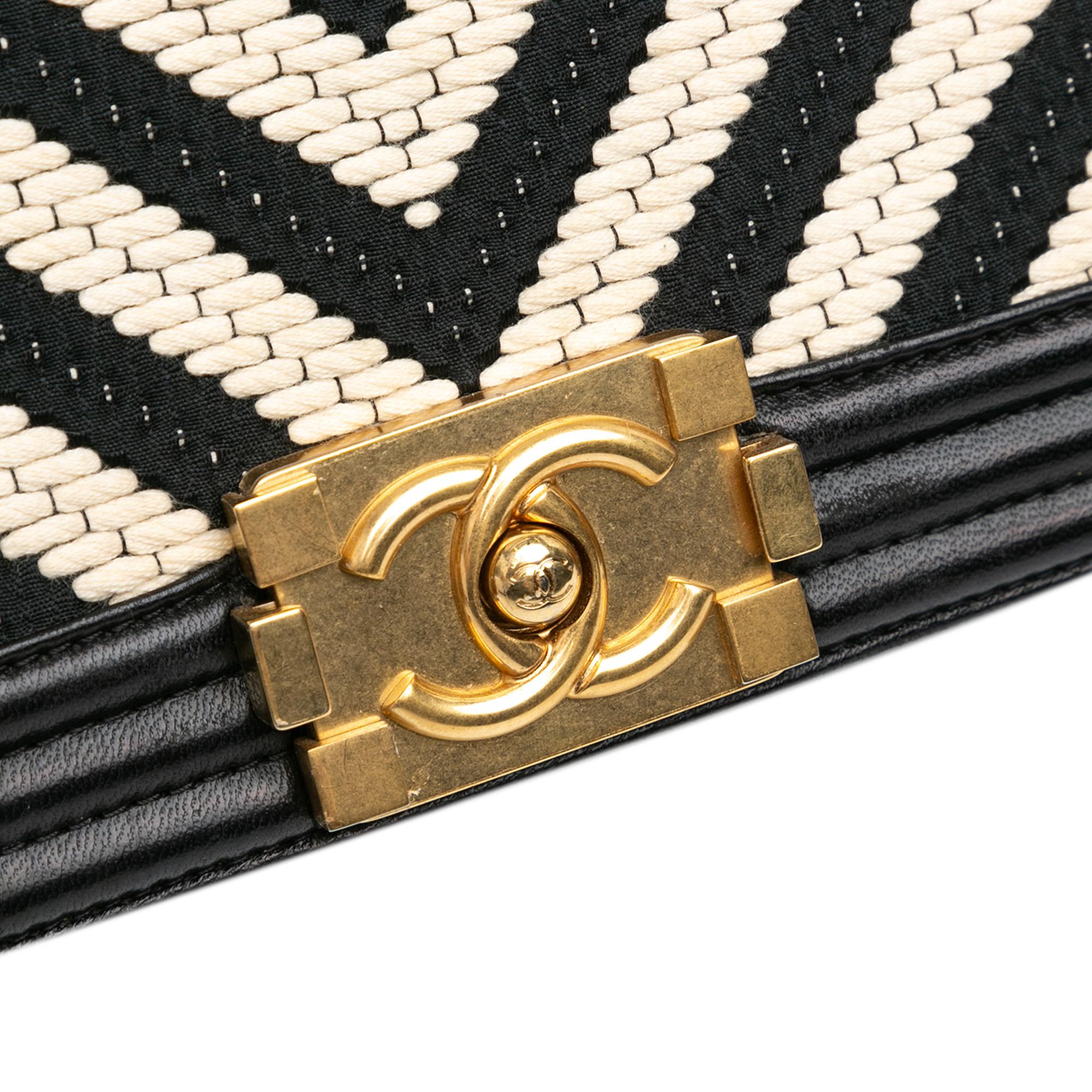 Chanel Medium Braided Chevron Cotton and Lambskin Boy Flap (SHG-zXlQPe)